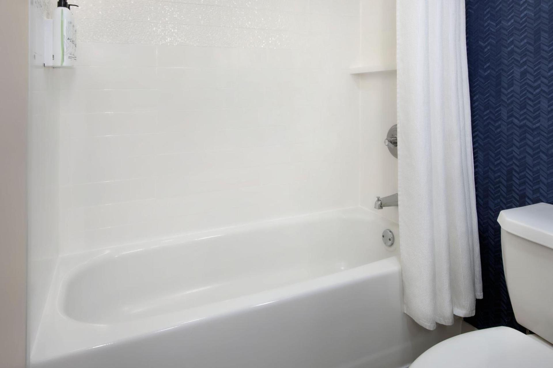 Fairfield Inn Rochester Airport photo 8