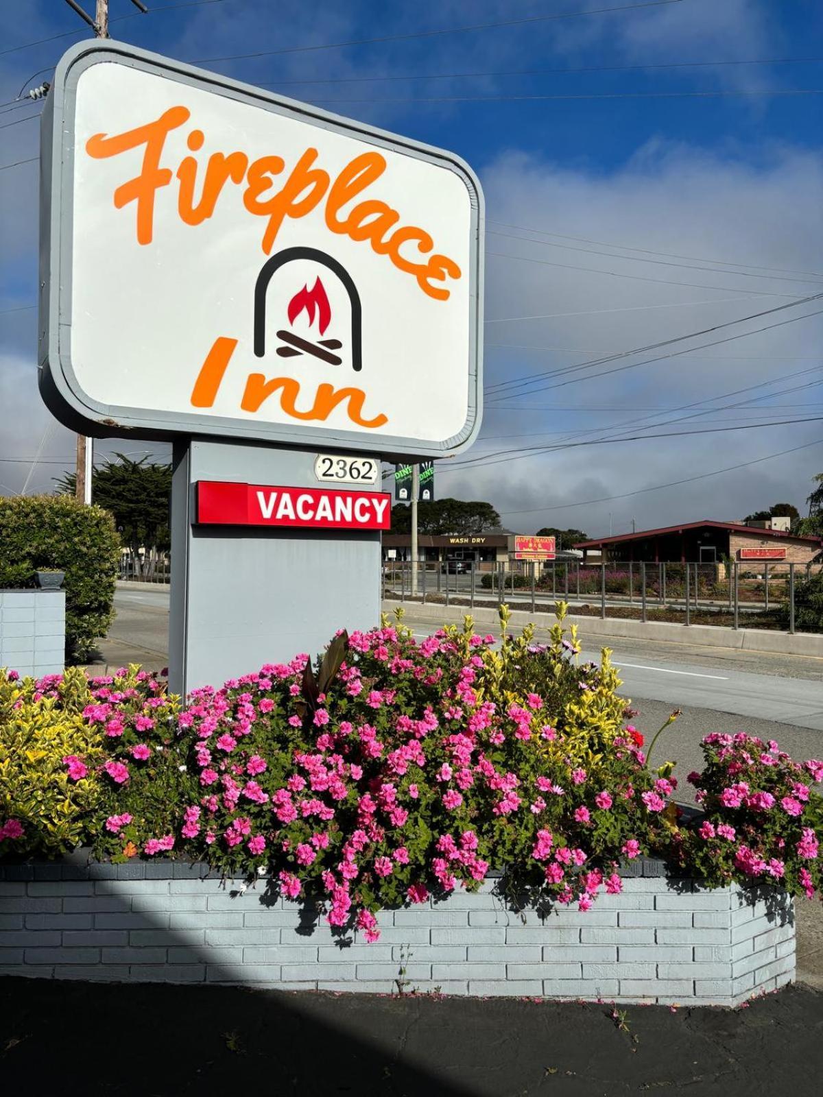 The Monterey Fireplace Inn photo 4