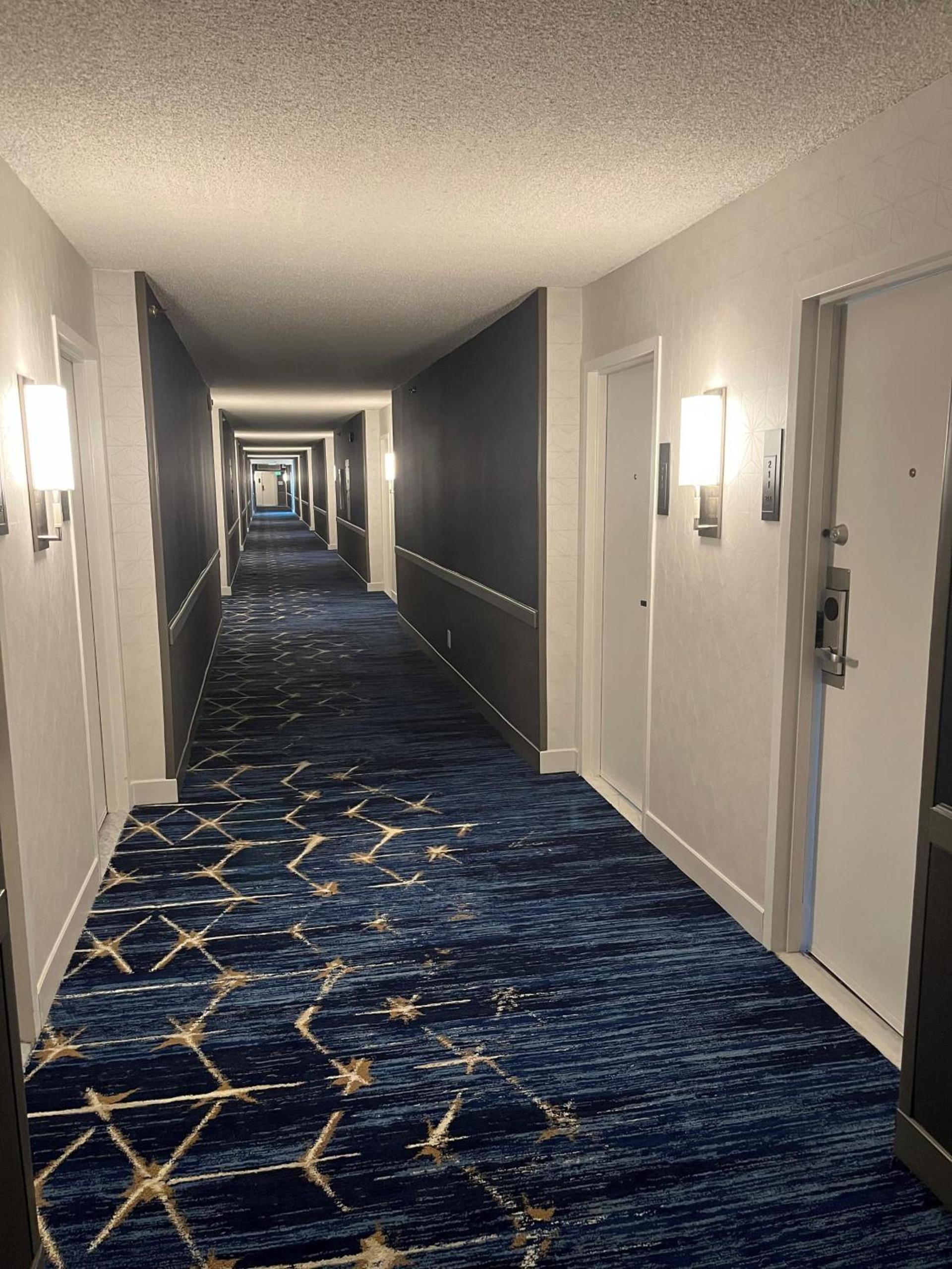 DoubleTree By Hilton Baltimore North Pikesville photo 55