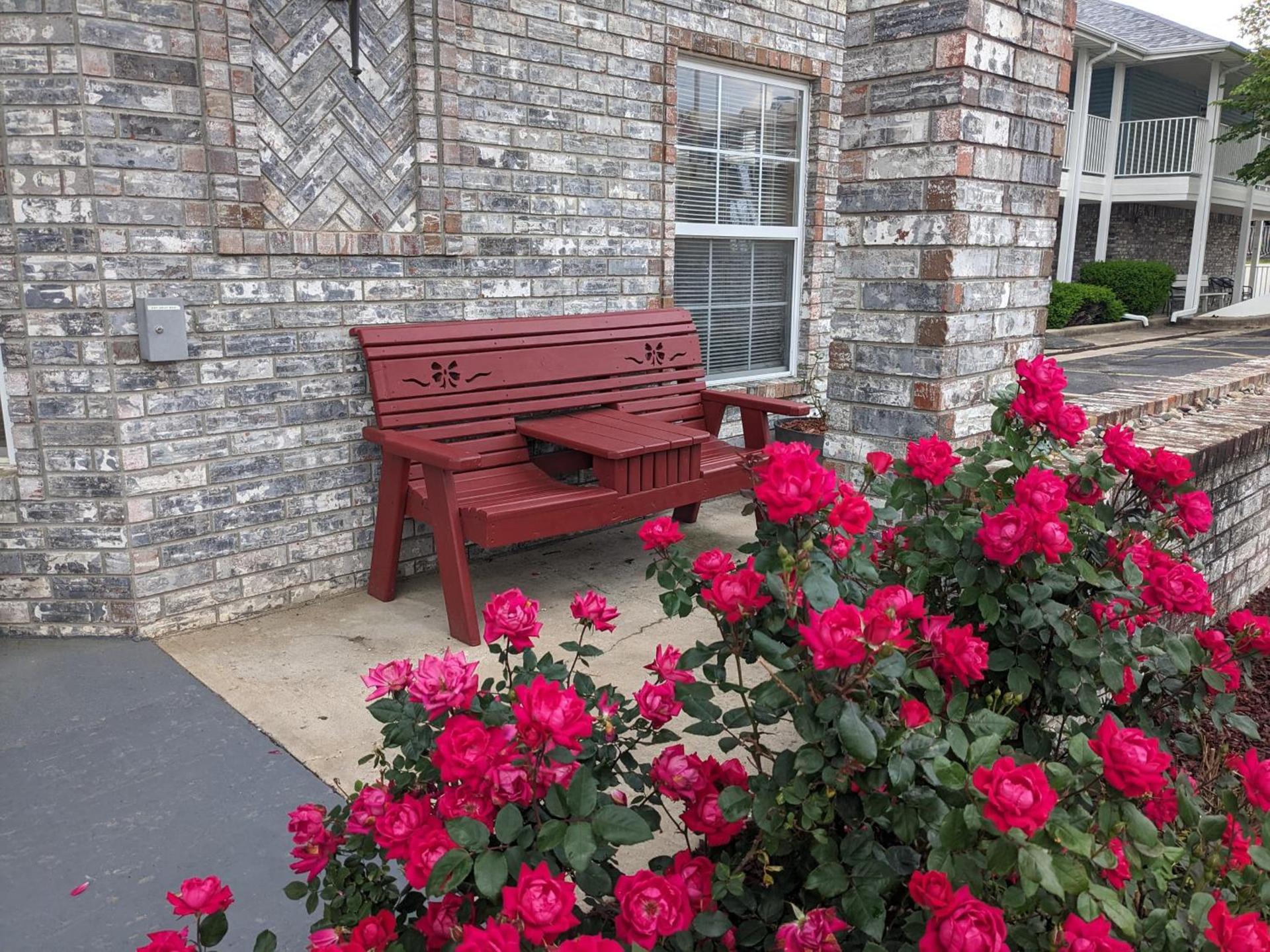 Dutton Inn photo 27