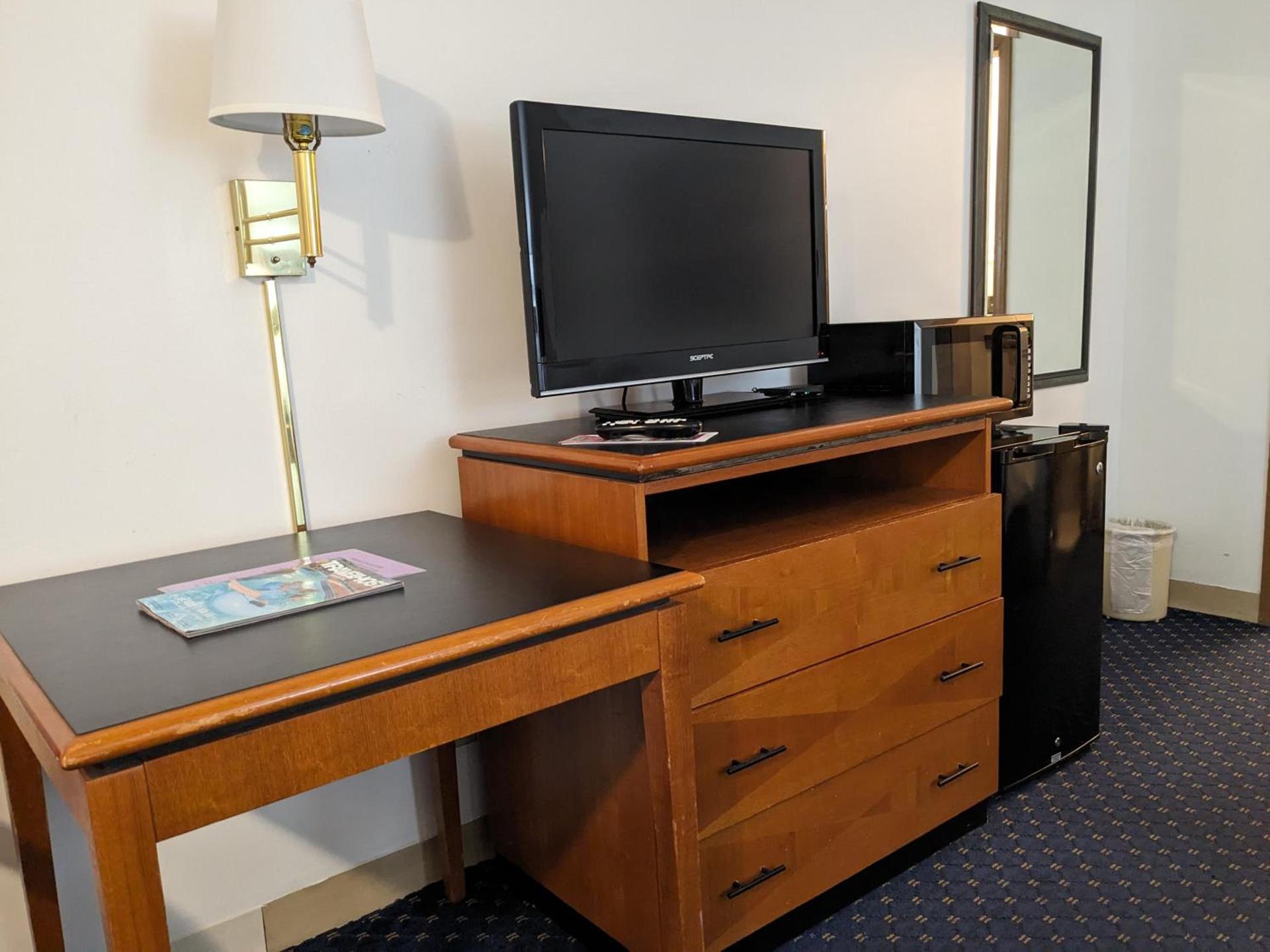 Dutton Inn photo 43