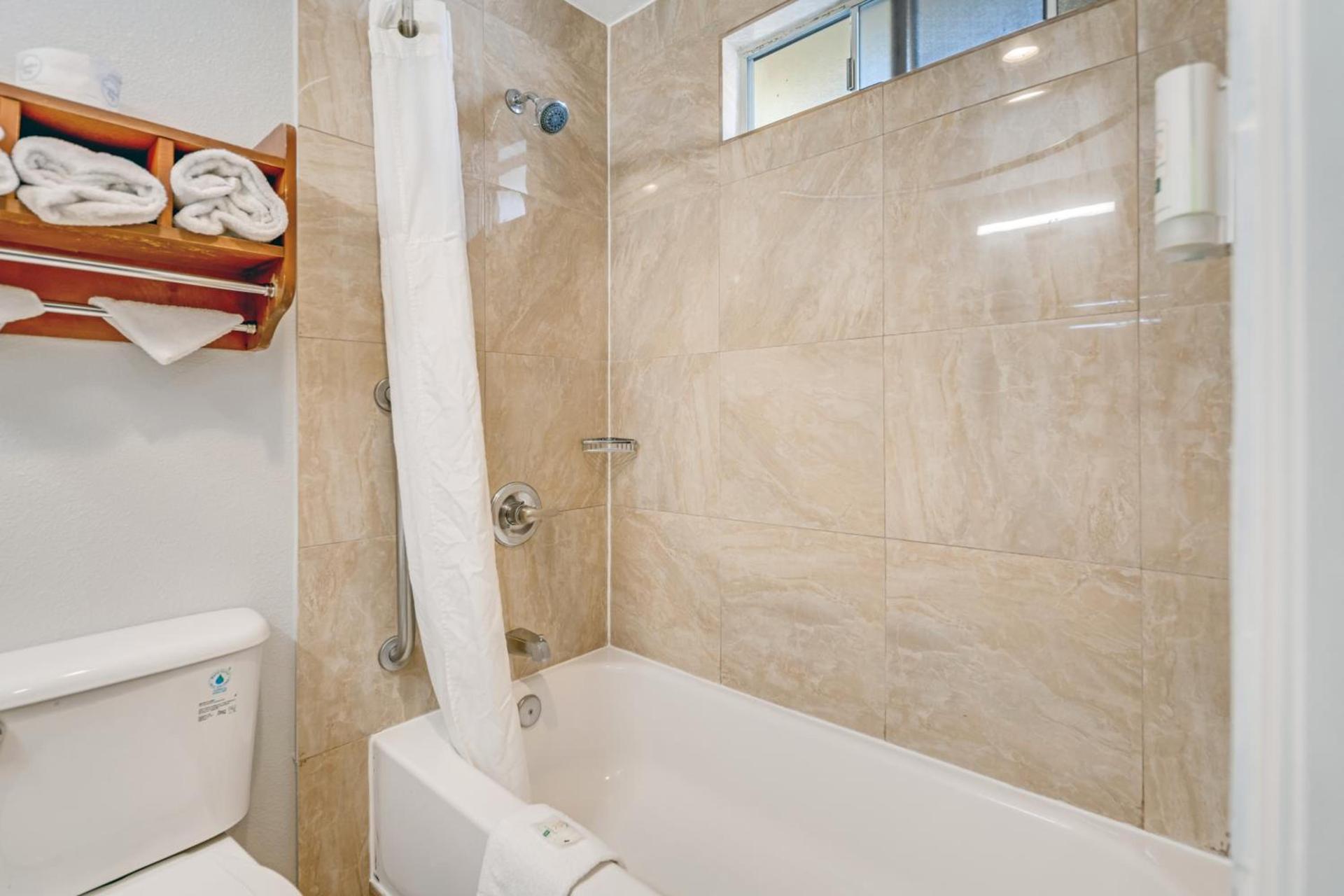Quality Inn Santa Cruz Downtown Area photo 40