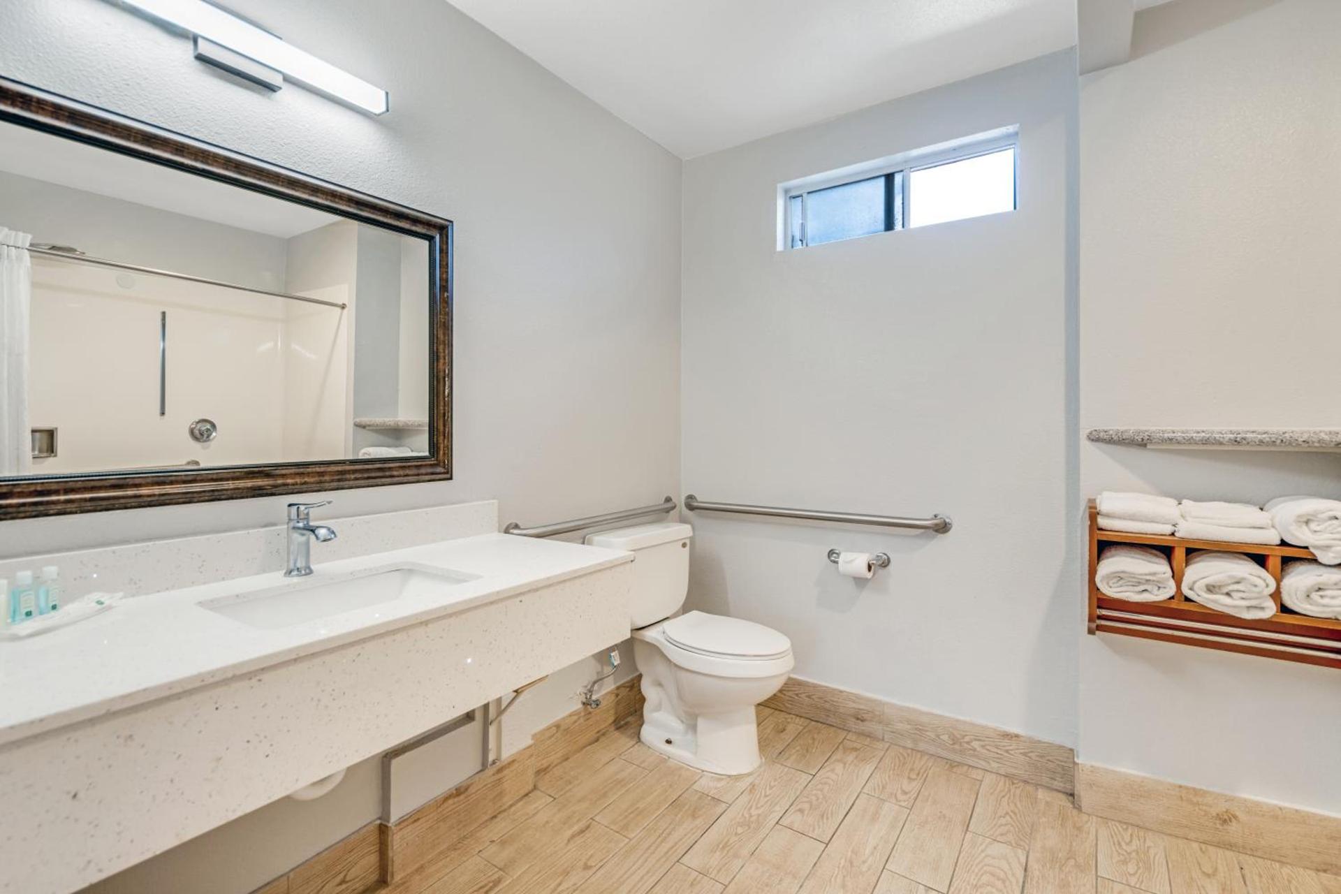 Quality Inn Santa Cruz Downtown Area photo 43