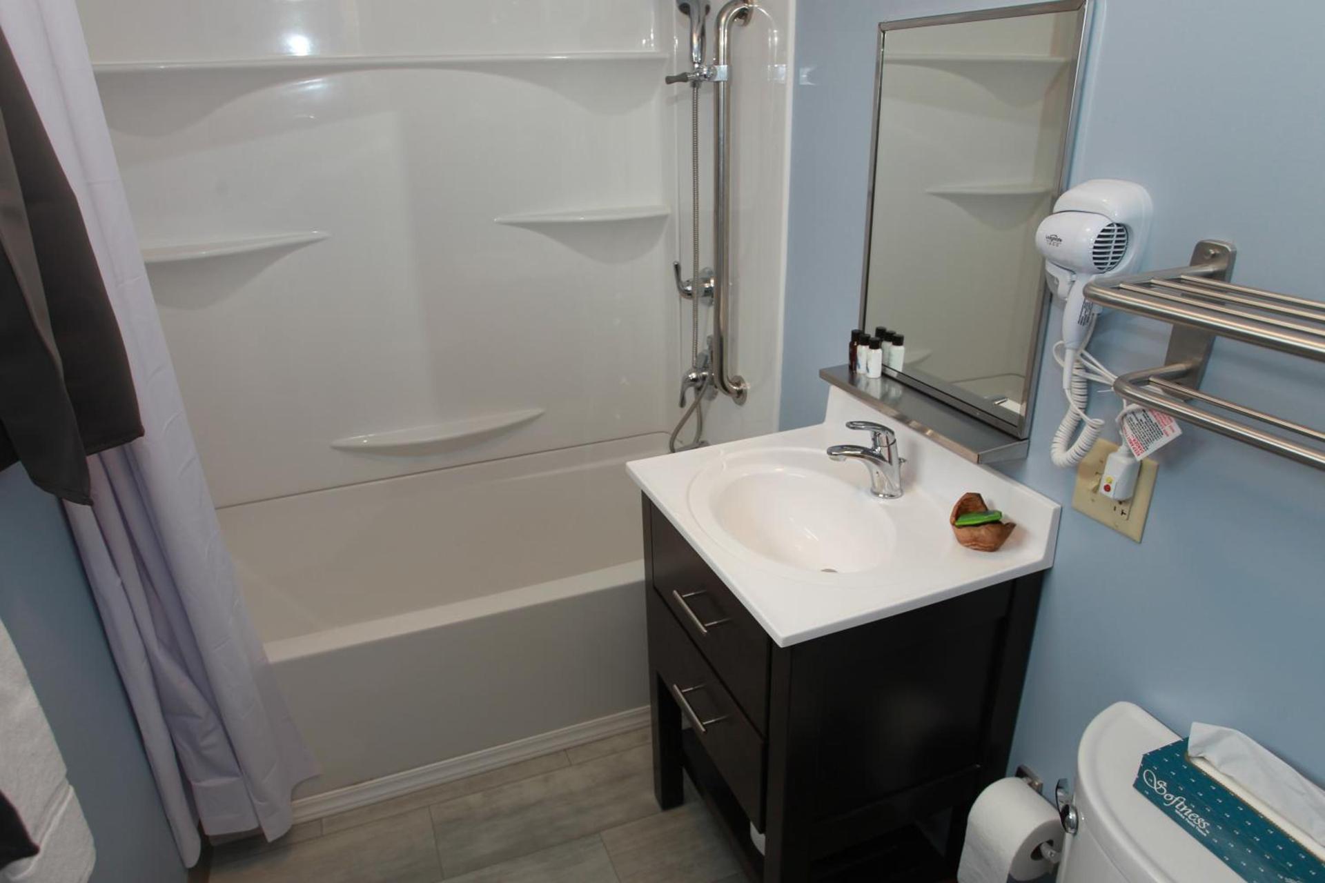 Wolastoq Inn And Suites photo 2