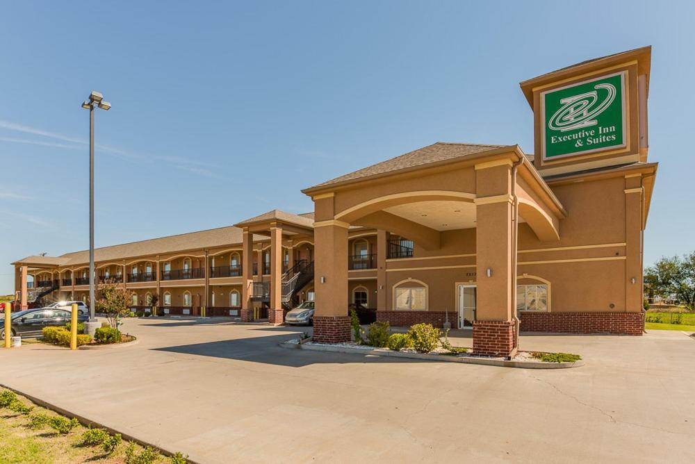 Executive Inn & Suites Cushing — hotel in Cushing