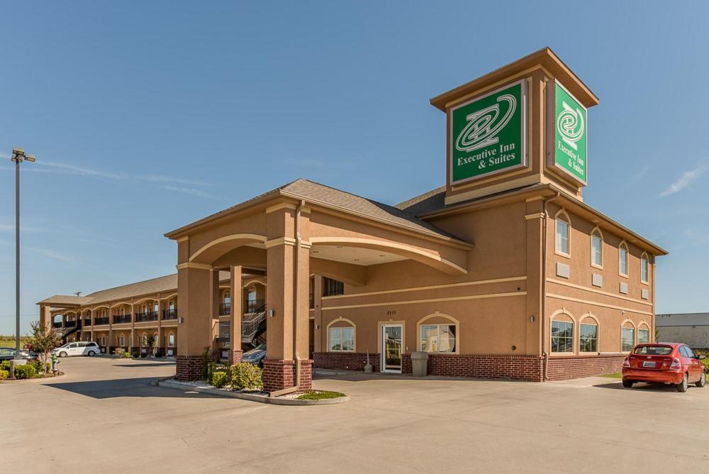 Executive Inn & Suites Cushing photo 45