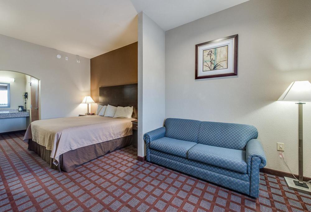 Executive Inn & Suites Cushing photo 52