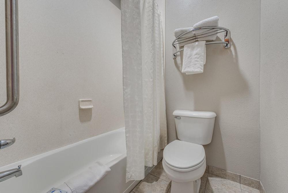 Executive Inn & Suites Cushing photo 43