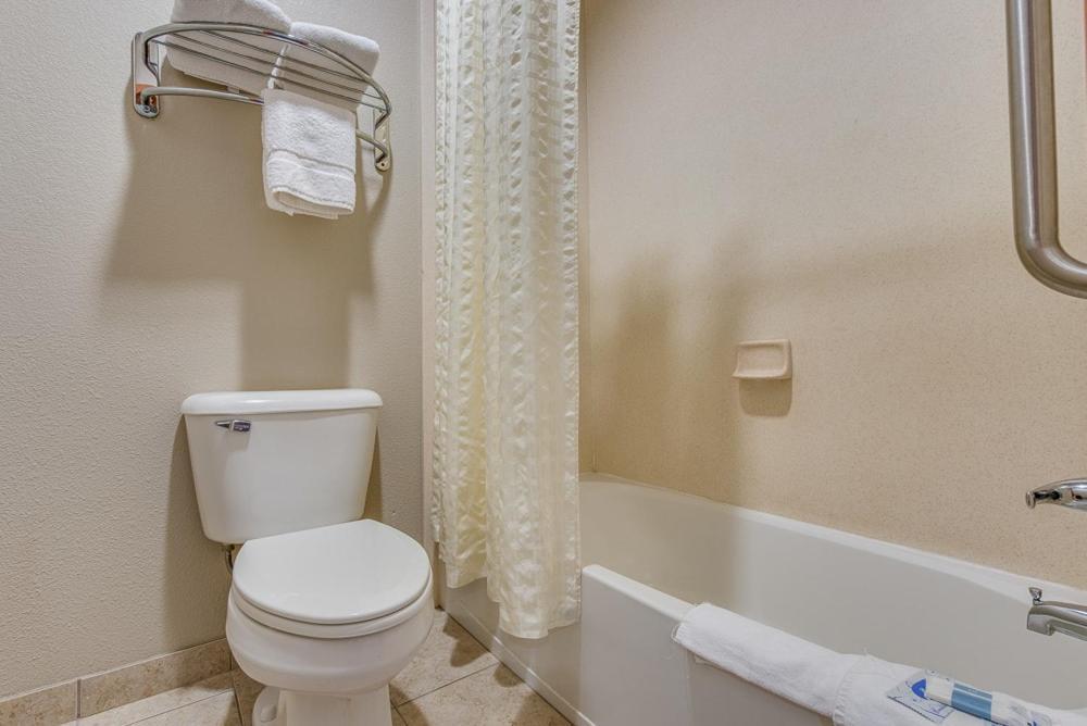Executive Inn & Suites Cushing photo 11