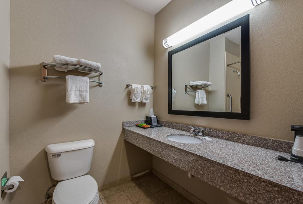 Executive Inn & Suites Cushing photo 34
