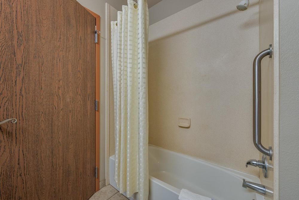 Executive Inn & Suites Cushing photo 25