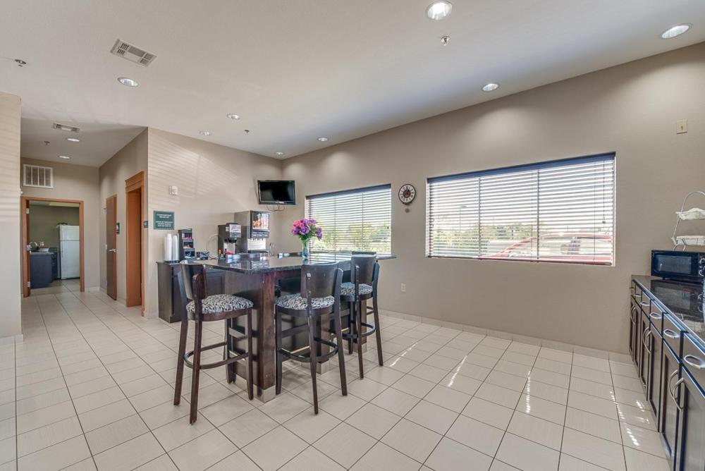 Executive Inn & Suites Cushing photo 22