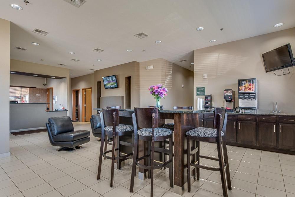 Executive Inn & Suites Cushing photo 12
