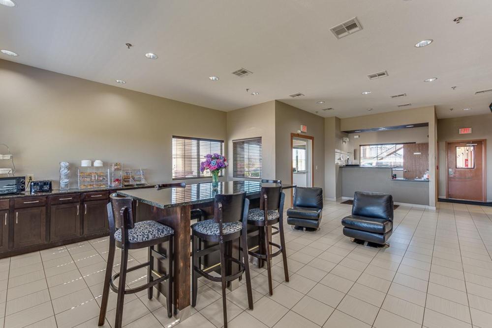 Executive Inn & Suites Cushing photo 14