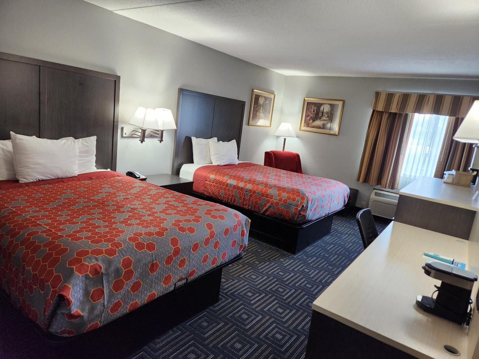 Twin Cities Inn, Mounds View photo 12