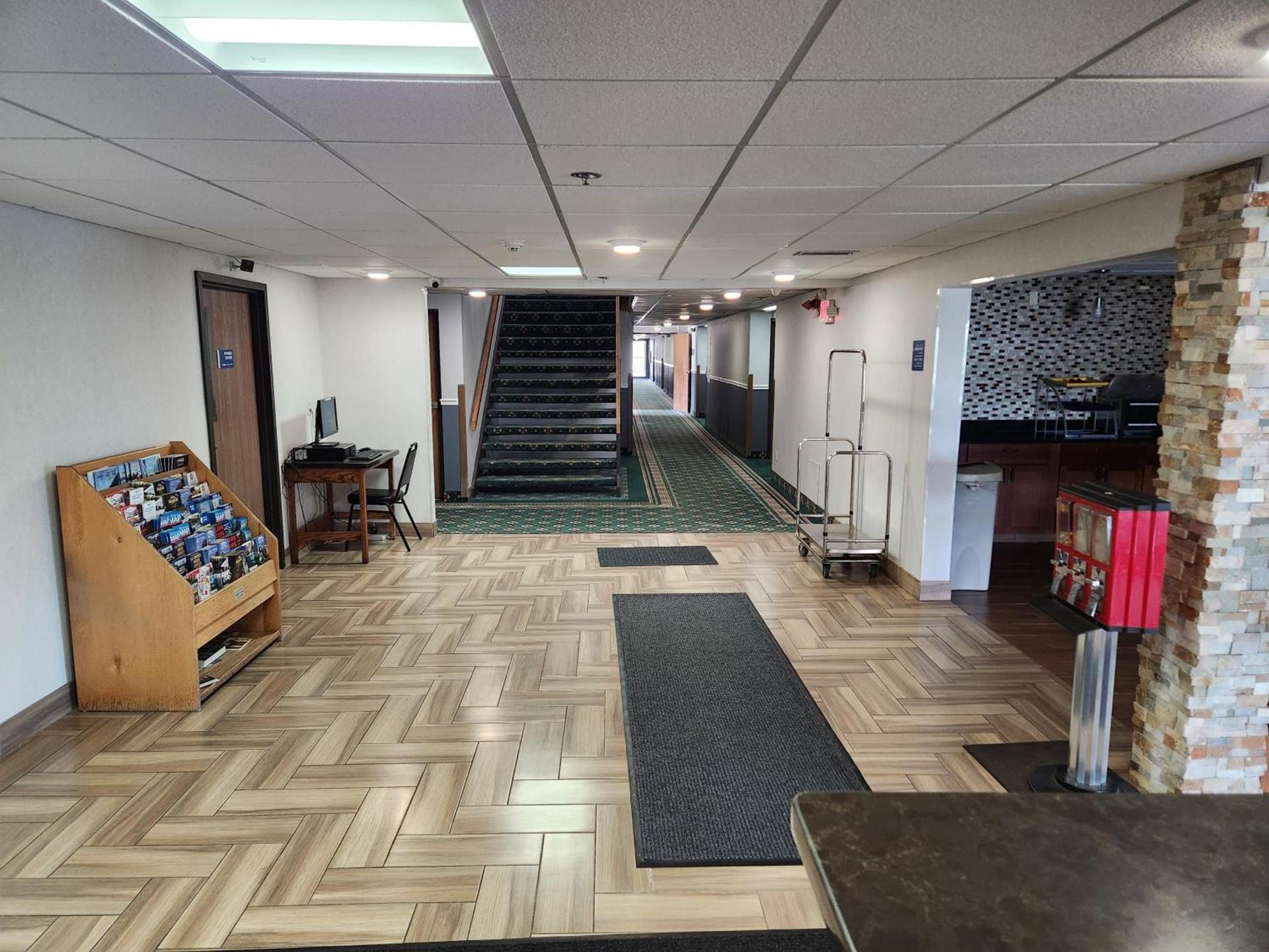 Twin Cities Inn, Mounds View photo 5