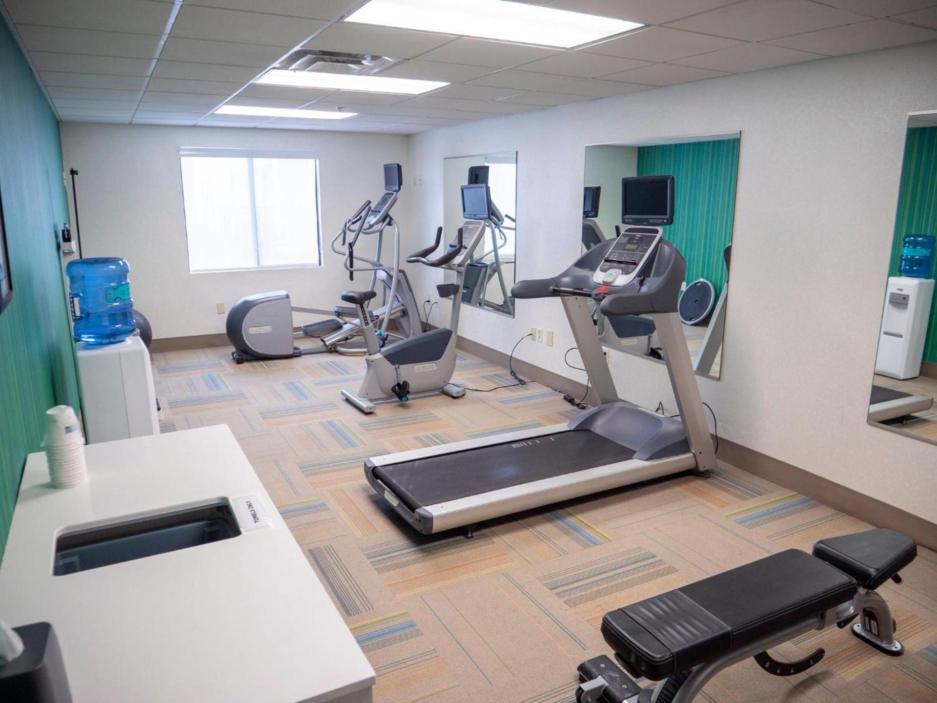 Holiday Inn Express & Suites Greenville Airport i85 by IHG photo 88