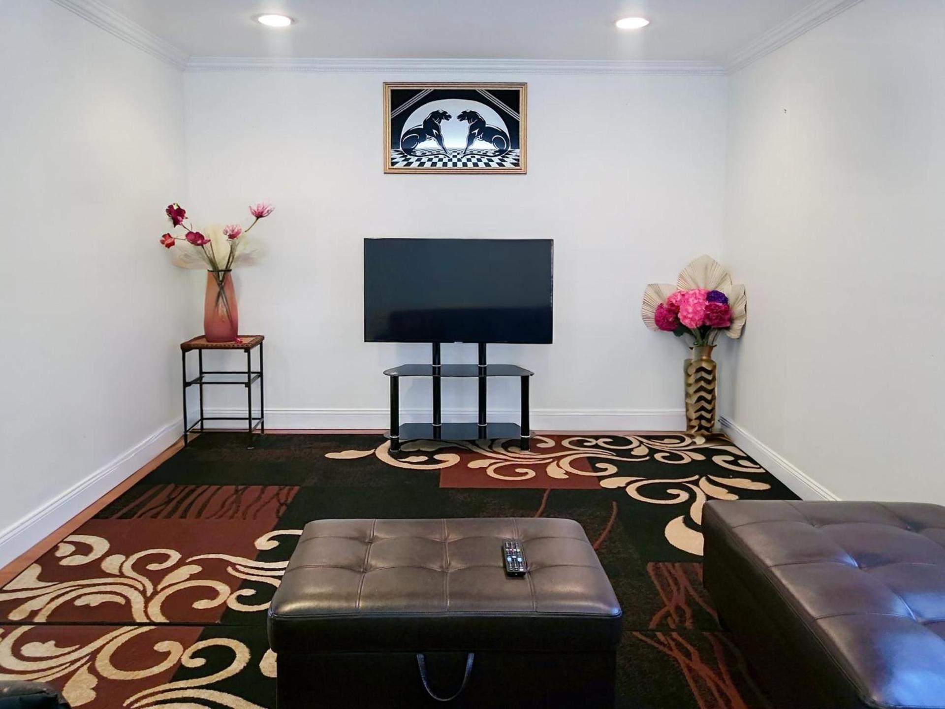 Modern Comfort Stays photo 50
