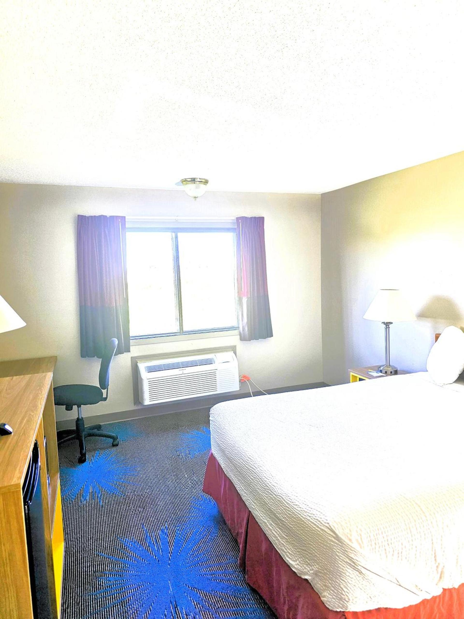 Days Inn by Wyndham North Sioux City photo 52