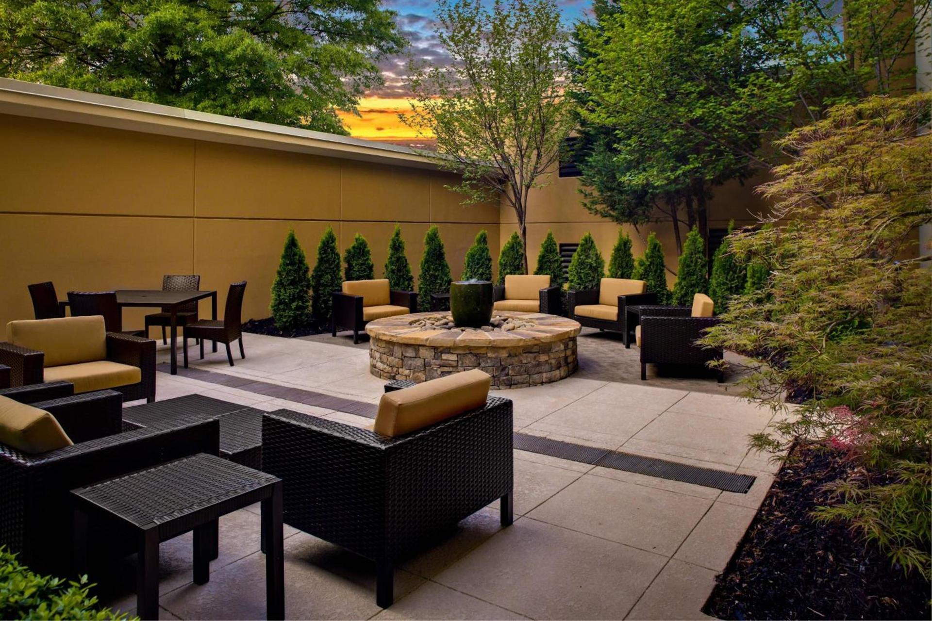 Courtyard by Marriott Atlanta Buckhead photo 4