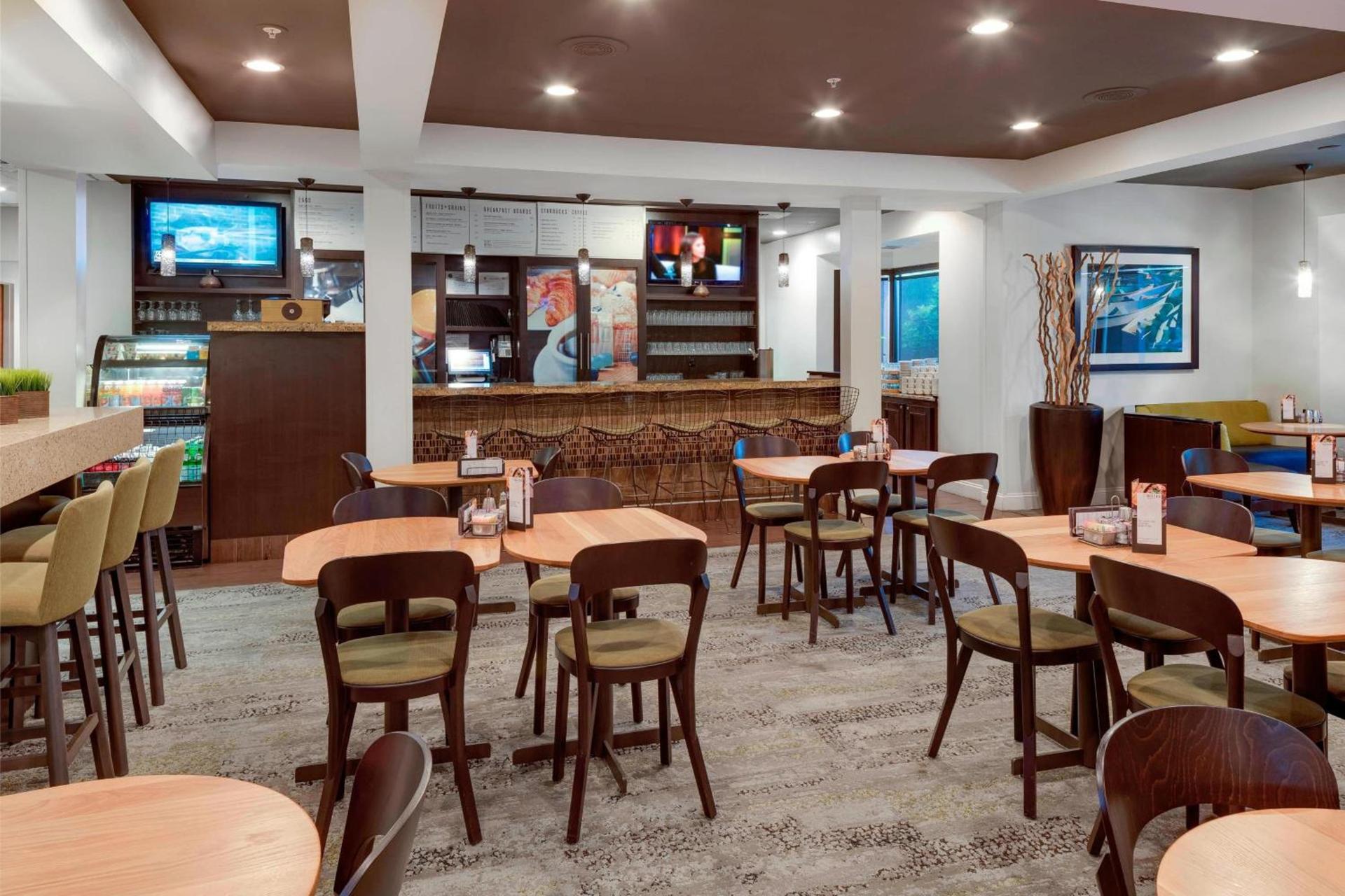 Courtyard by Marriott Portsmouth photo 21