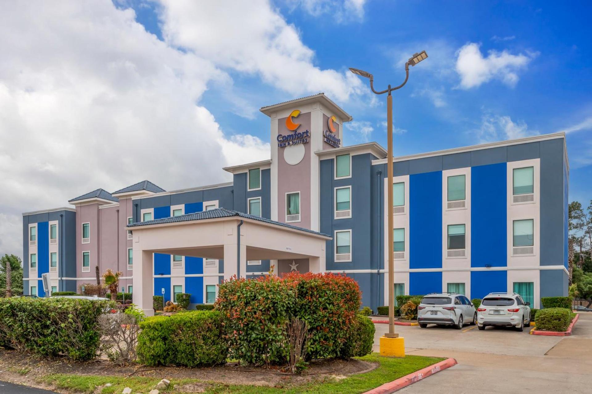 Comfort Inn & Suites Houston FM1960 - Champions photo 46