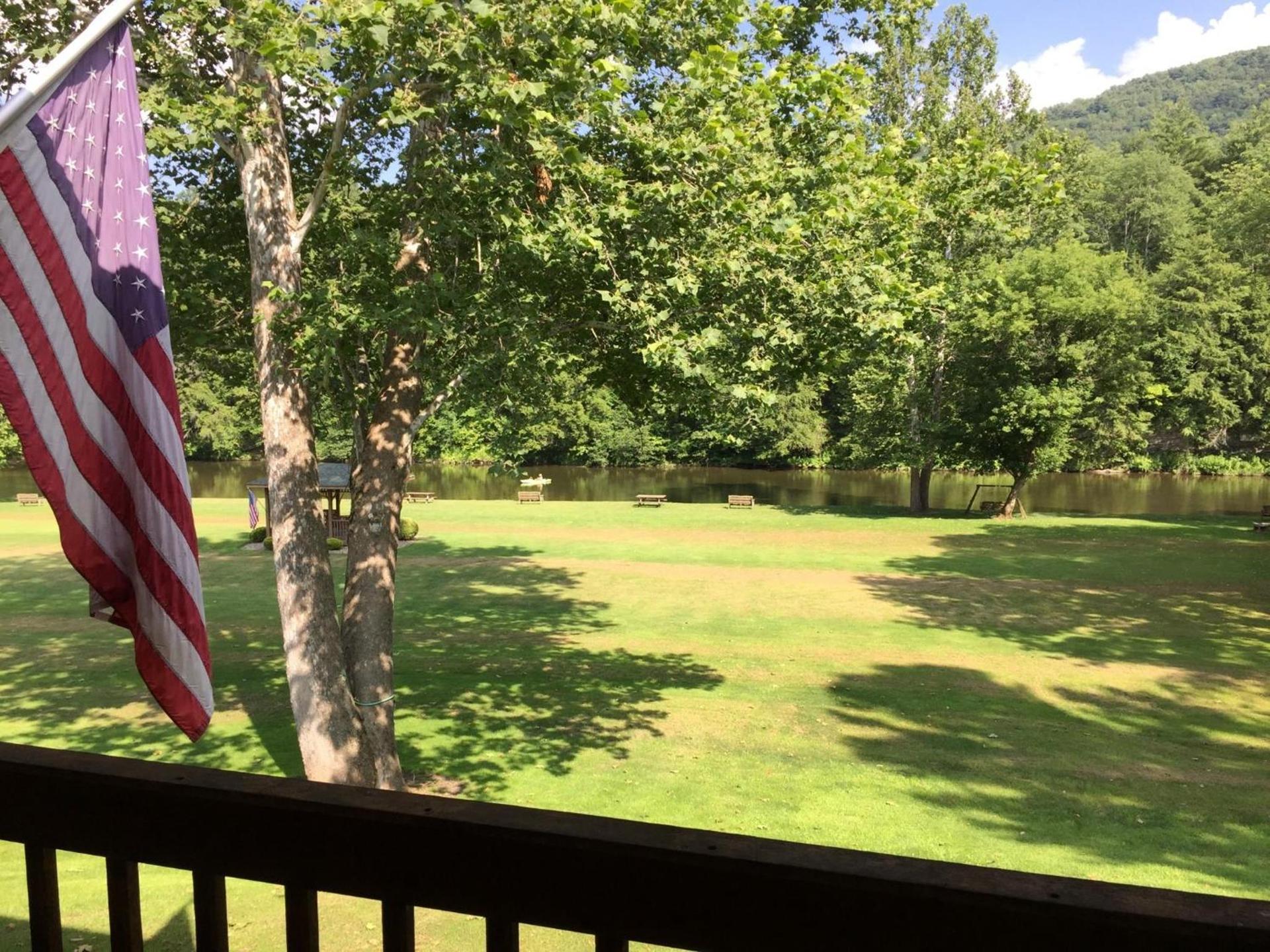Rough Cut Lodge photo 13