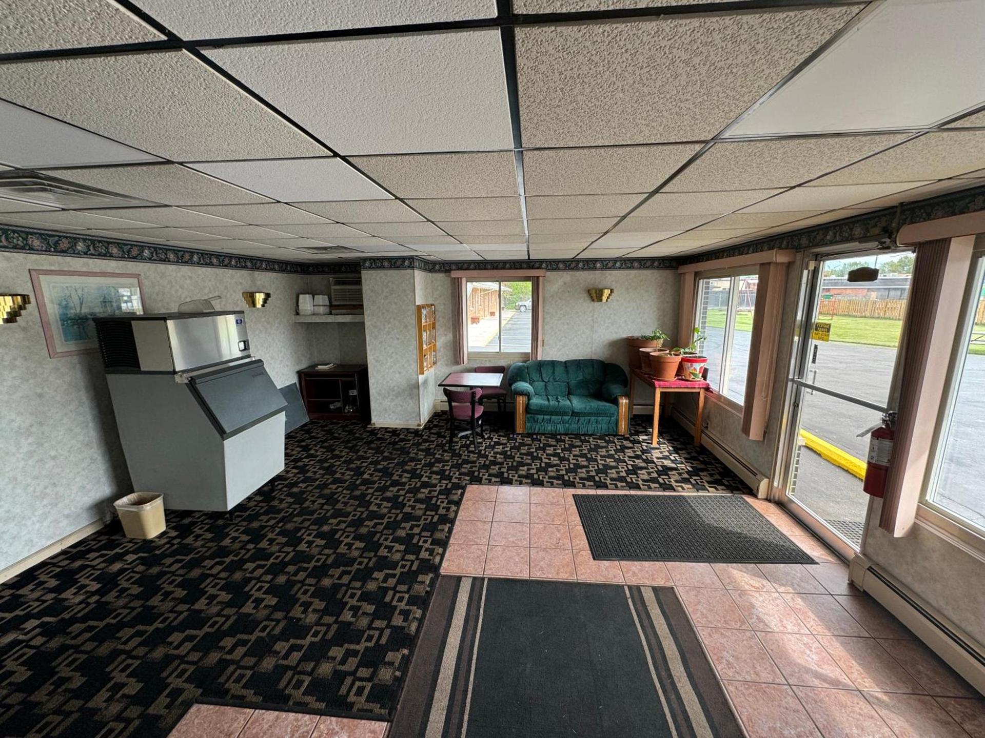Euclid Motel photo 4