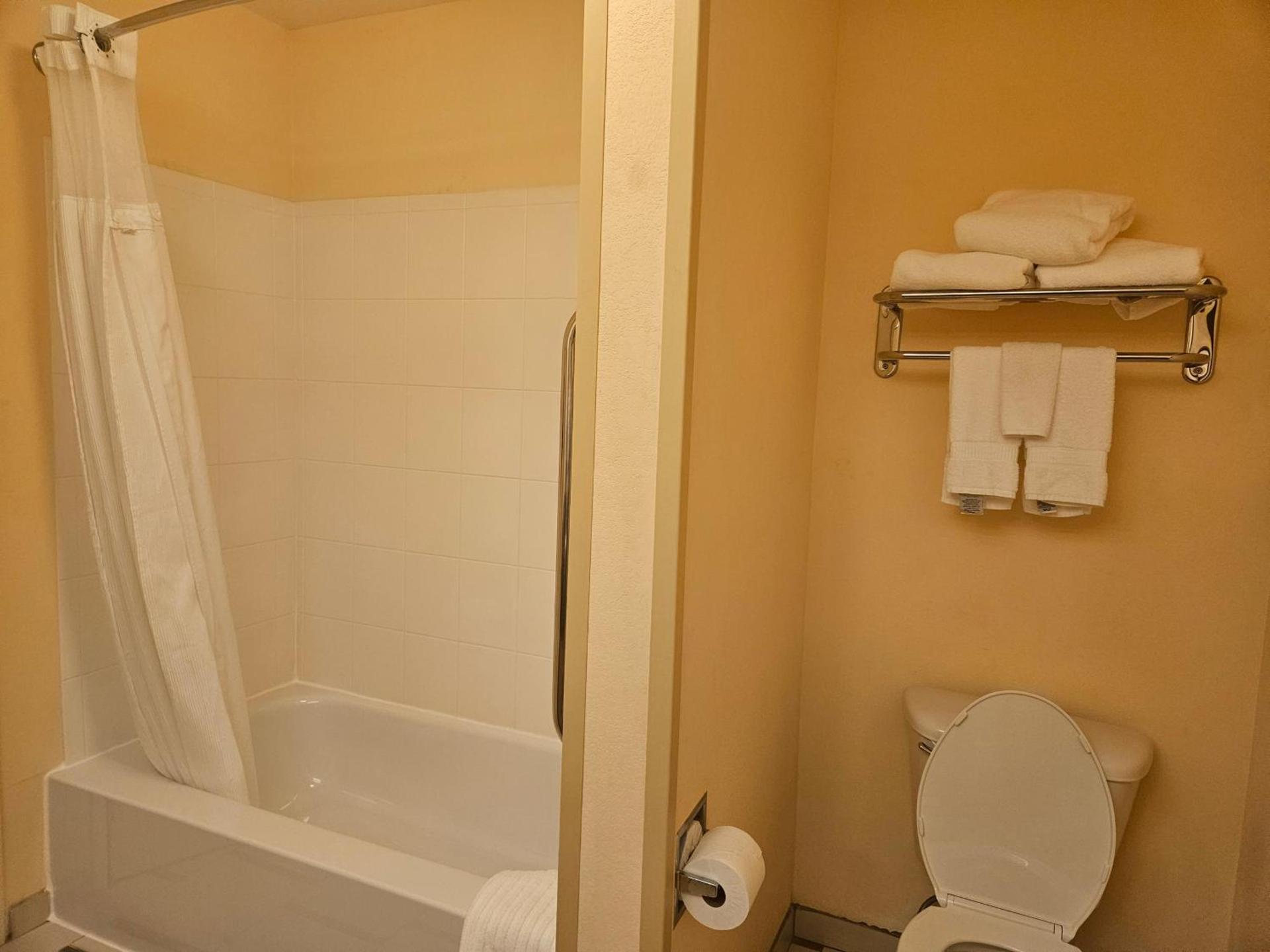 Comfort Inn & Suites Ankeny - Des Moines photo 8