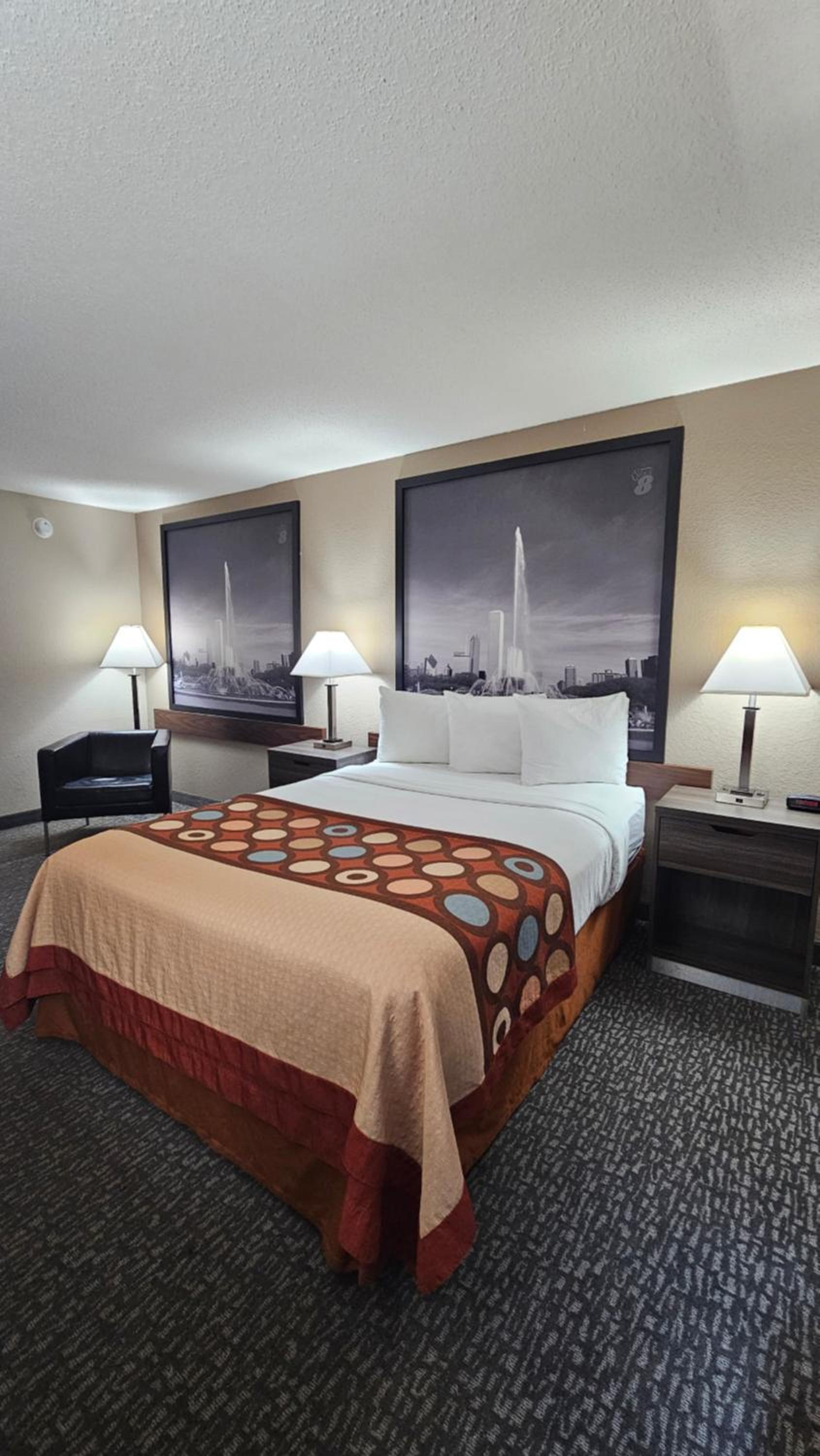 Super 8 by Wyndham Elgin photo 20