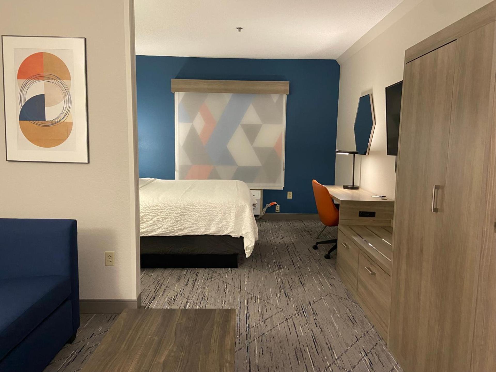 Holiday Inn Express & Suites Elyria by IHG photo 4