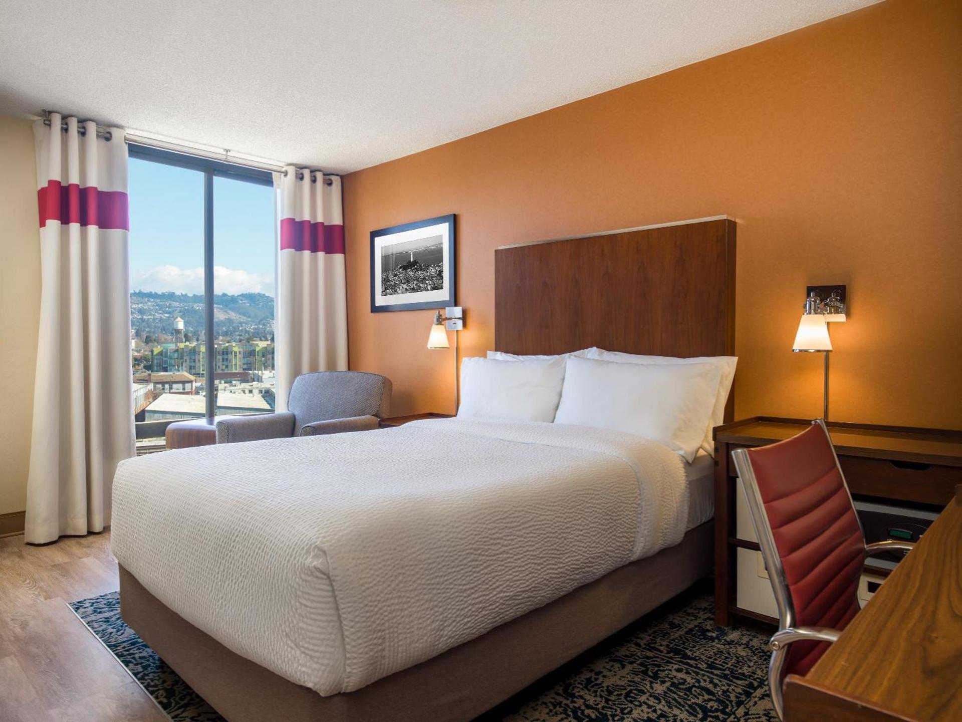 Four Points by Sheraton - San Francisco Bay Bridge photo 2