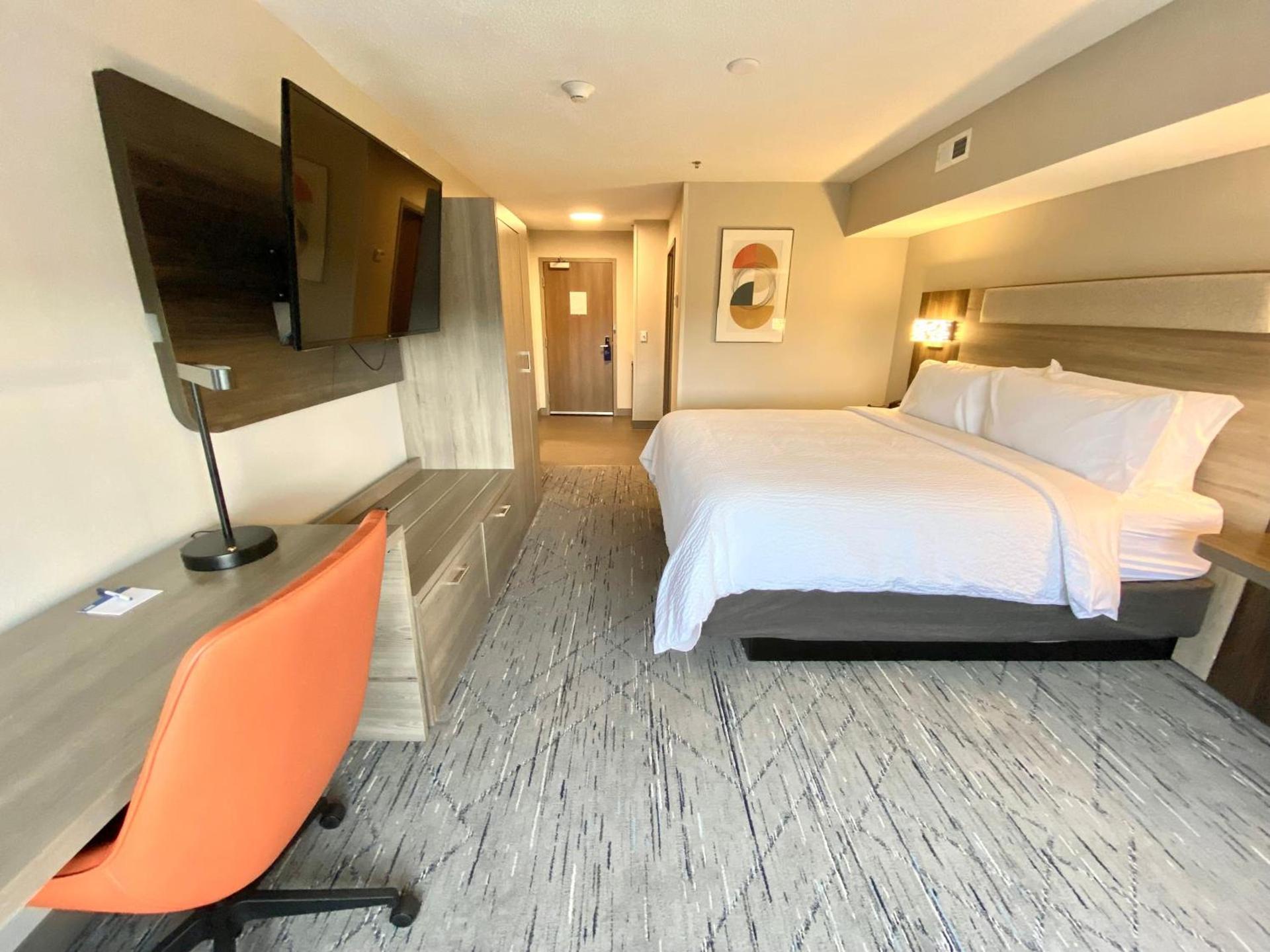 Holiday Inn Express & Suites Elyria by IHG photo 10