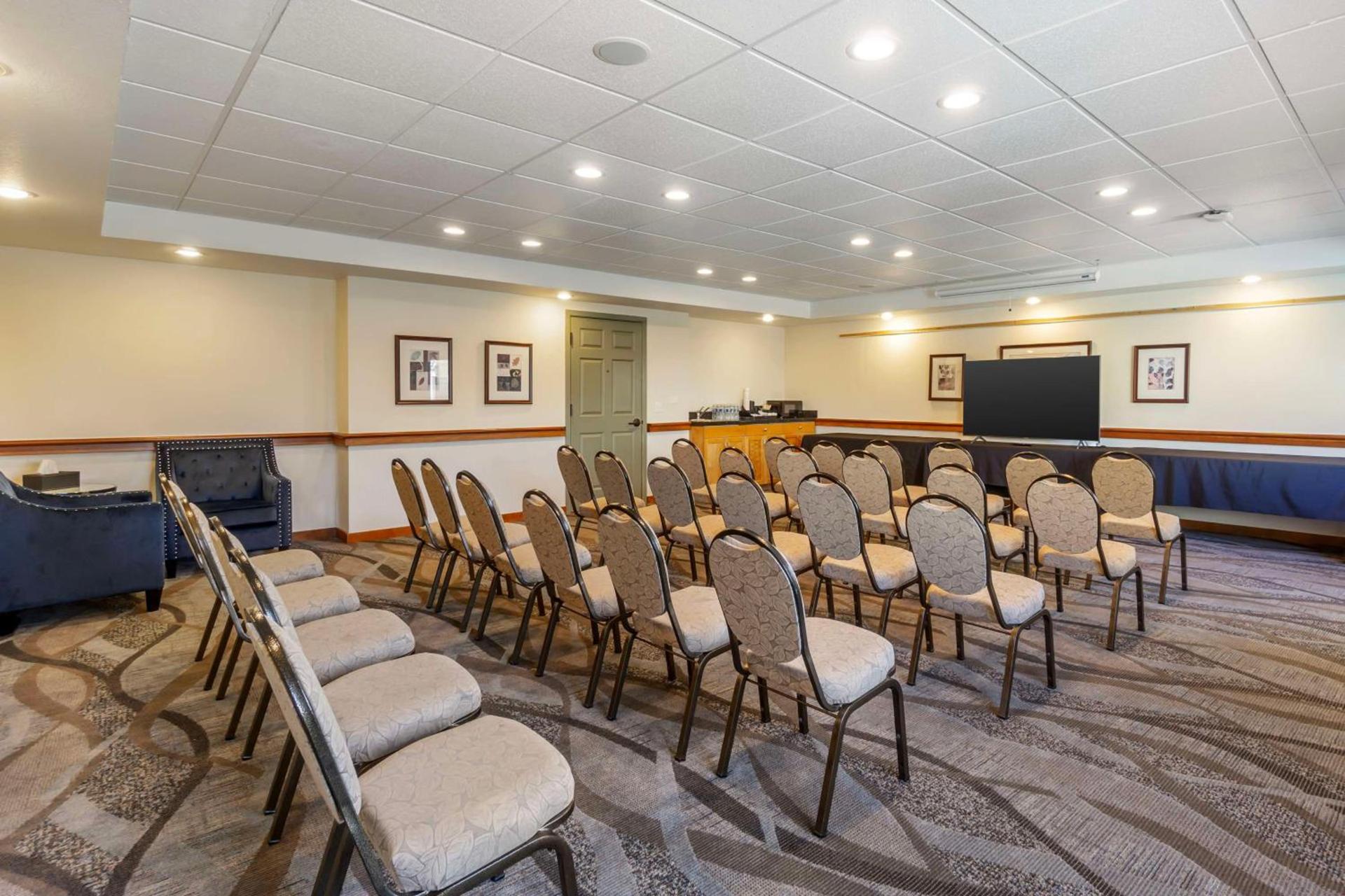 Best Western Plus Edmonds Harbor Inn photo 61