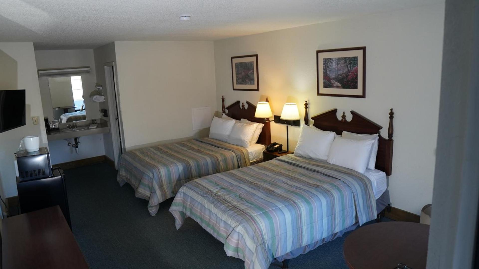 Skyline Lodge photo 9