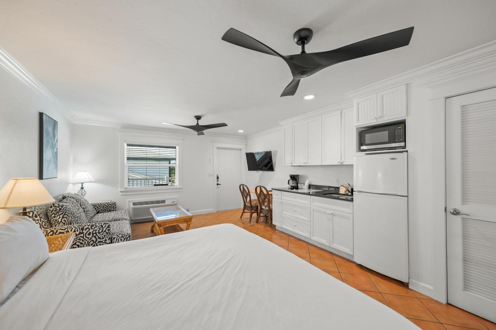 Tropic Isle At Anna Maria Island Inn photo 23