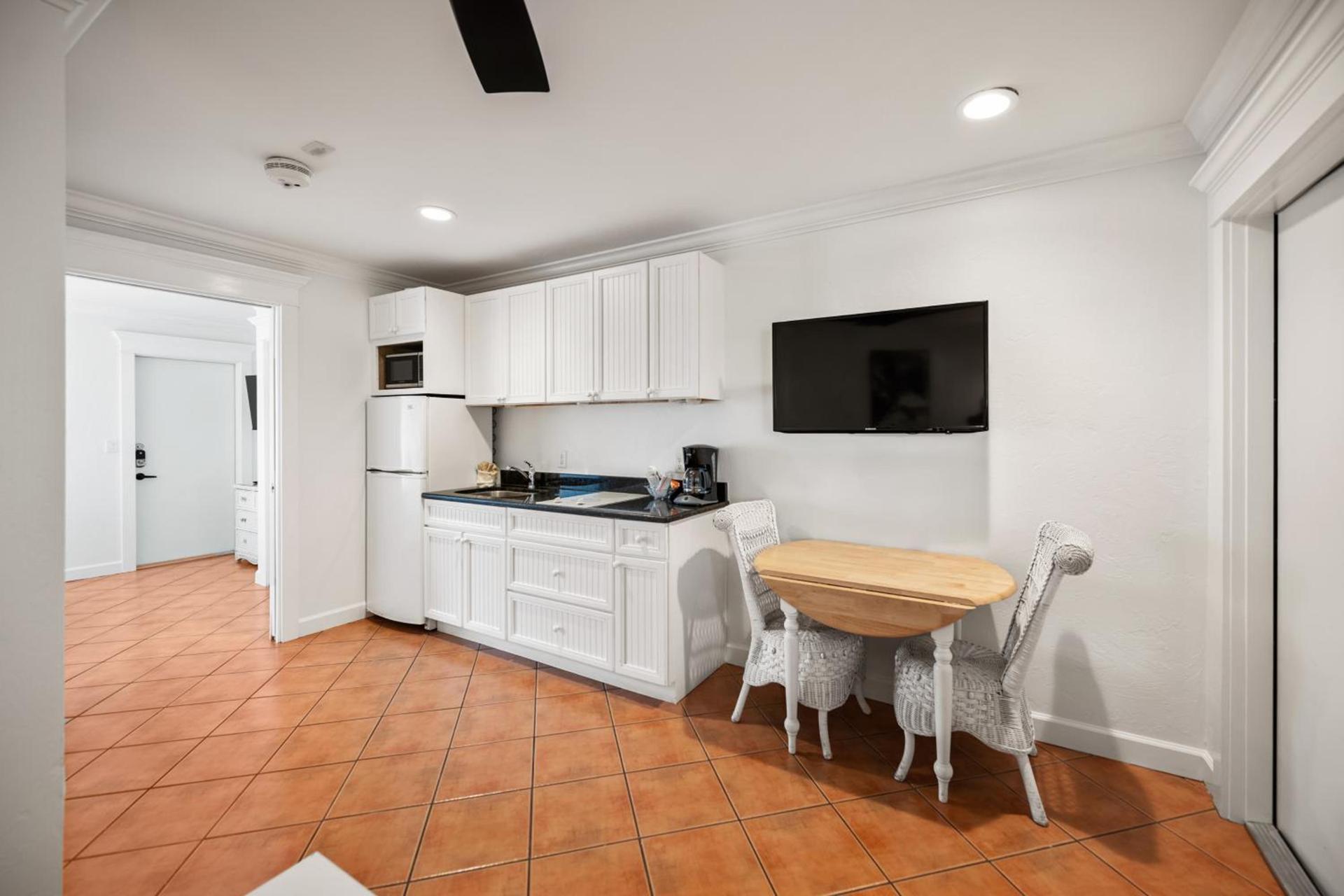 Tropic Isle At Anna Maria Island Inn photo 26