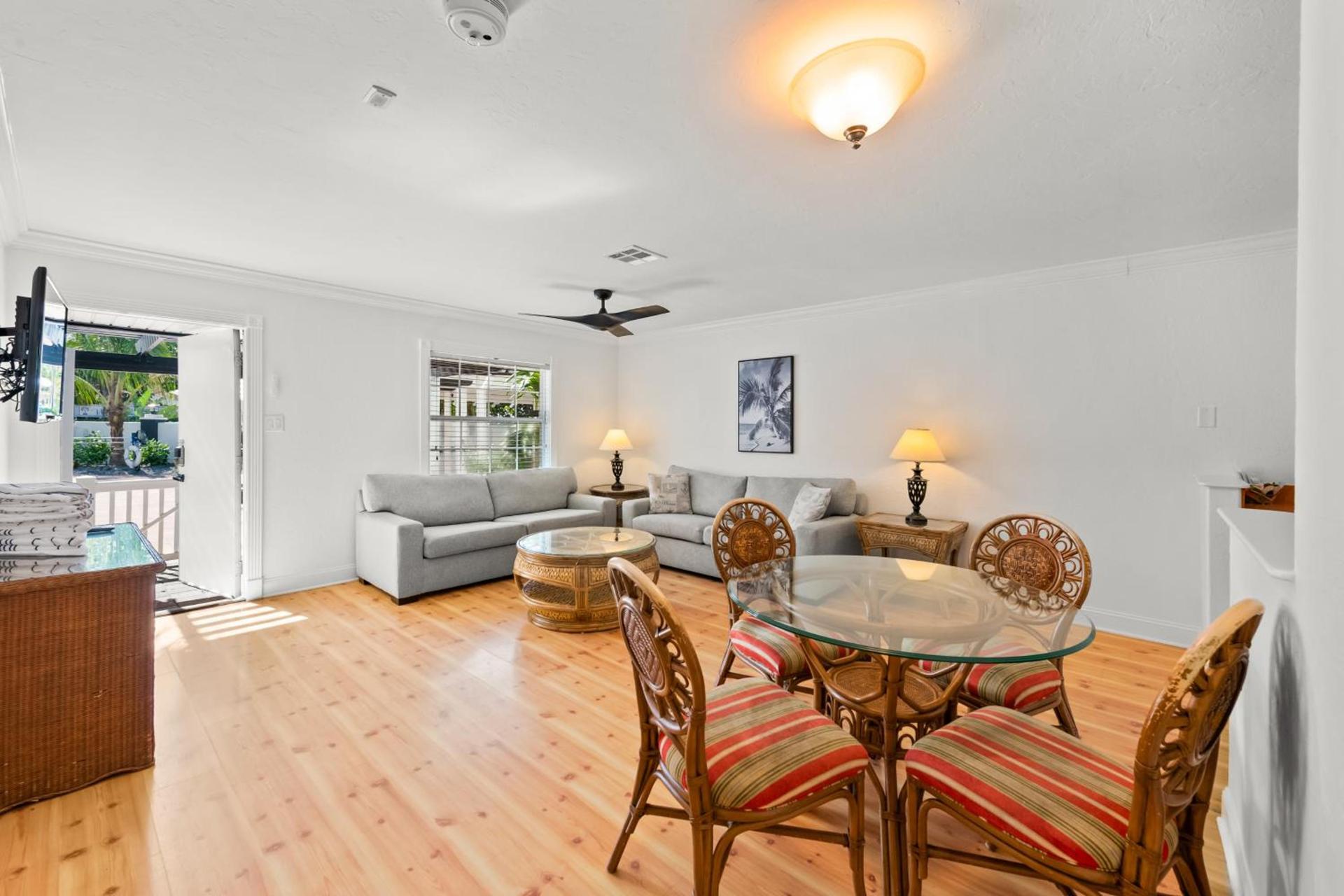 Tropic Isle At Anna Maria Island Inn photo 37