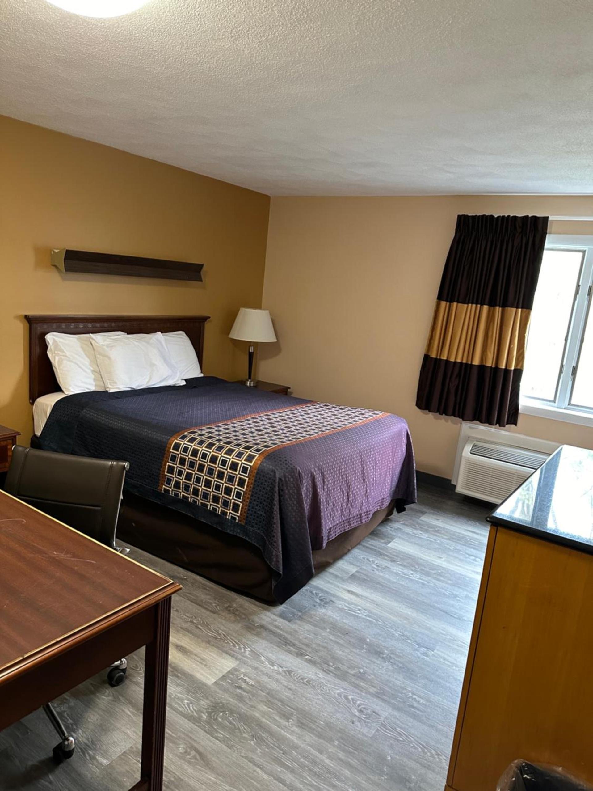 Wickford Motor Inn photo 12