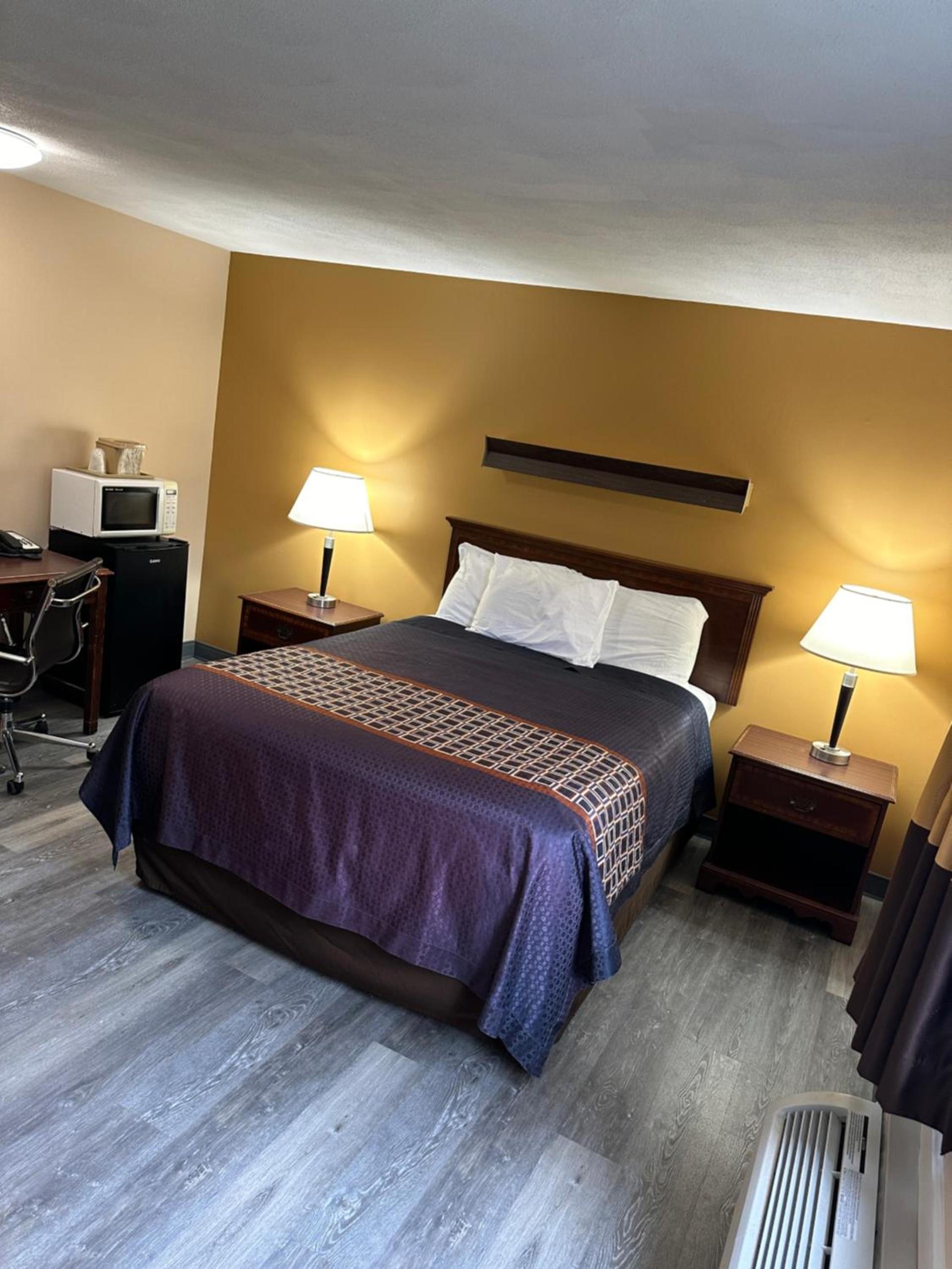 Wickford Motor Inn photo 11