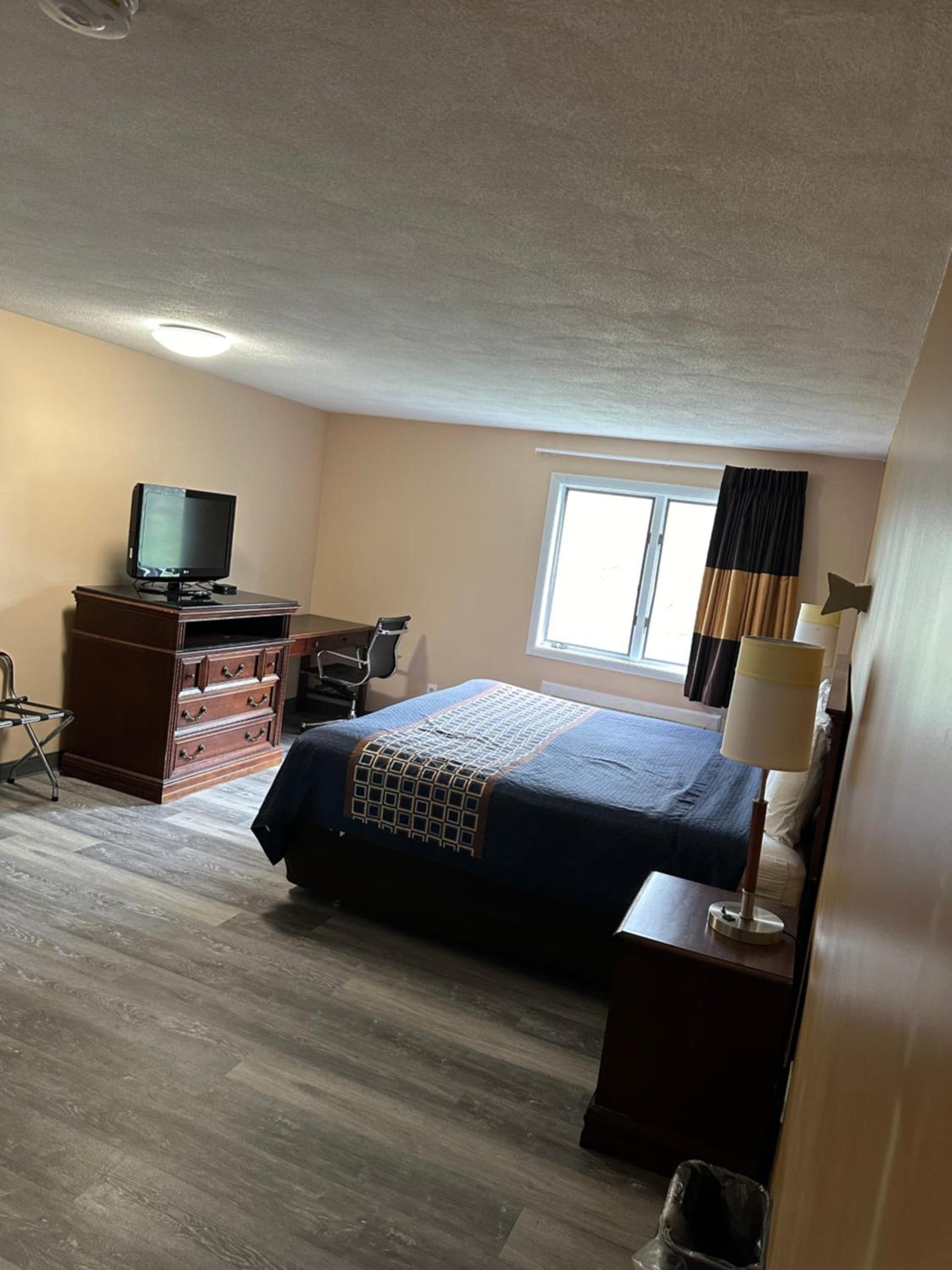 Wickford Motor Inn photo 9