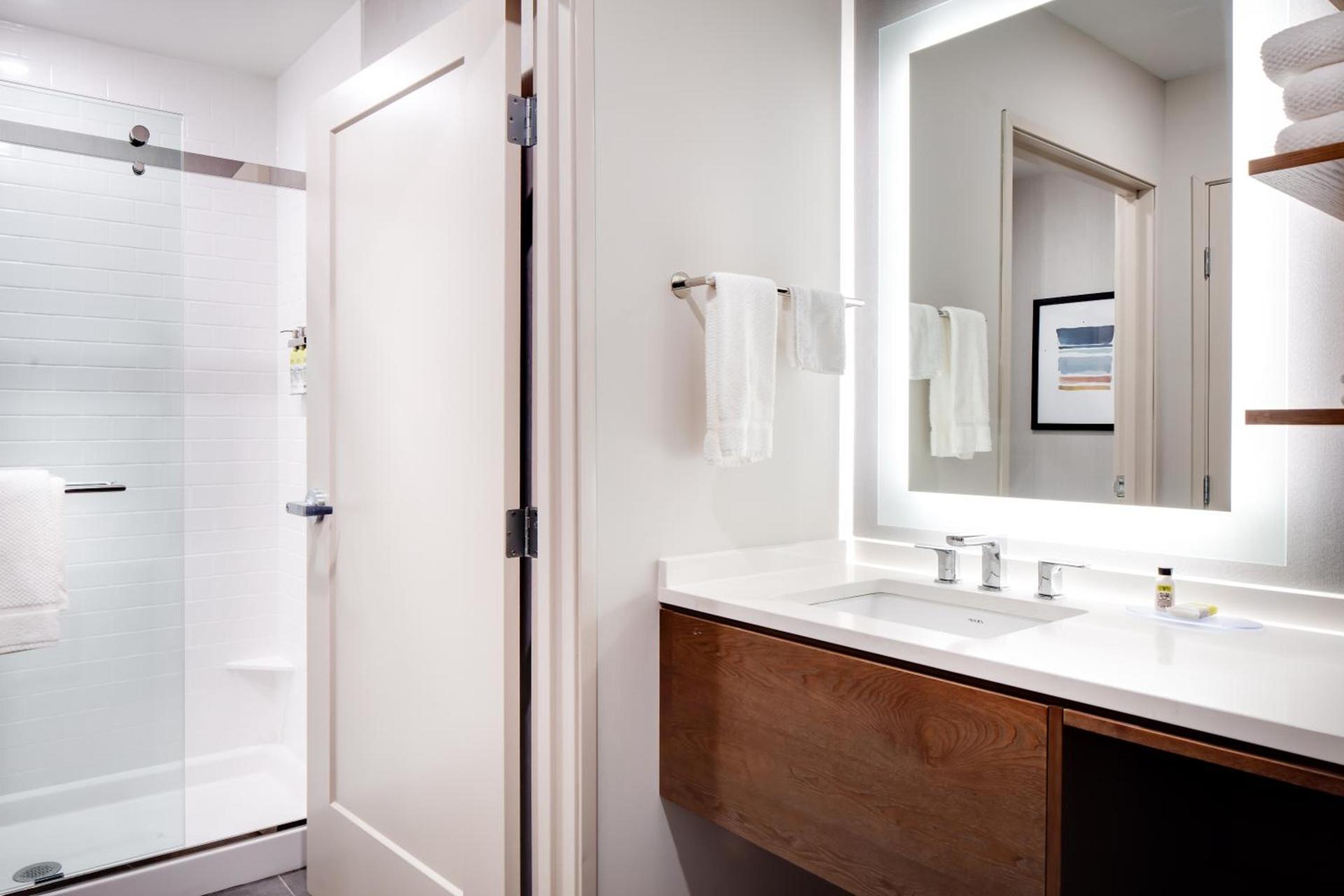 Staybridge Suites - Iowa City - Coralville by IHG photo 45