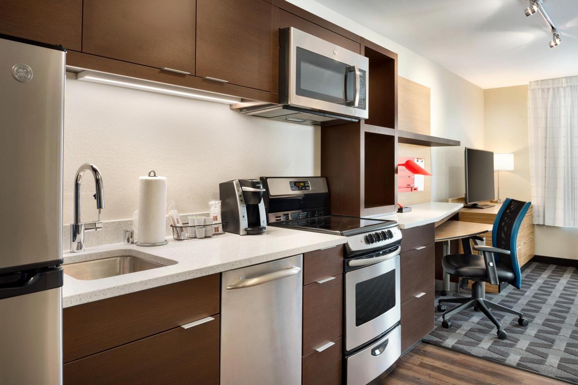 TownePlace Suites by Marriott Milwaukee Grafton photo 18