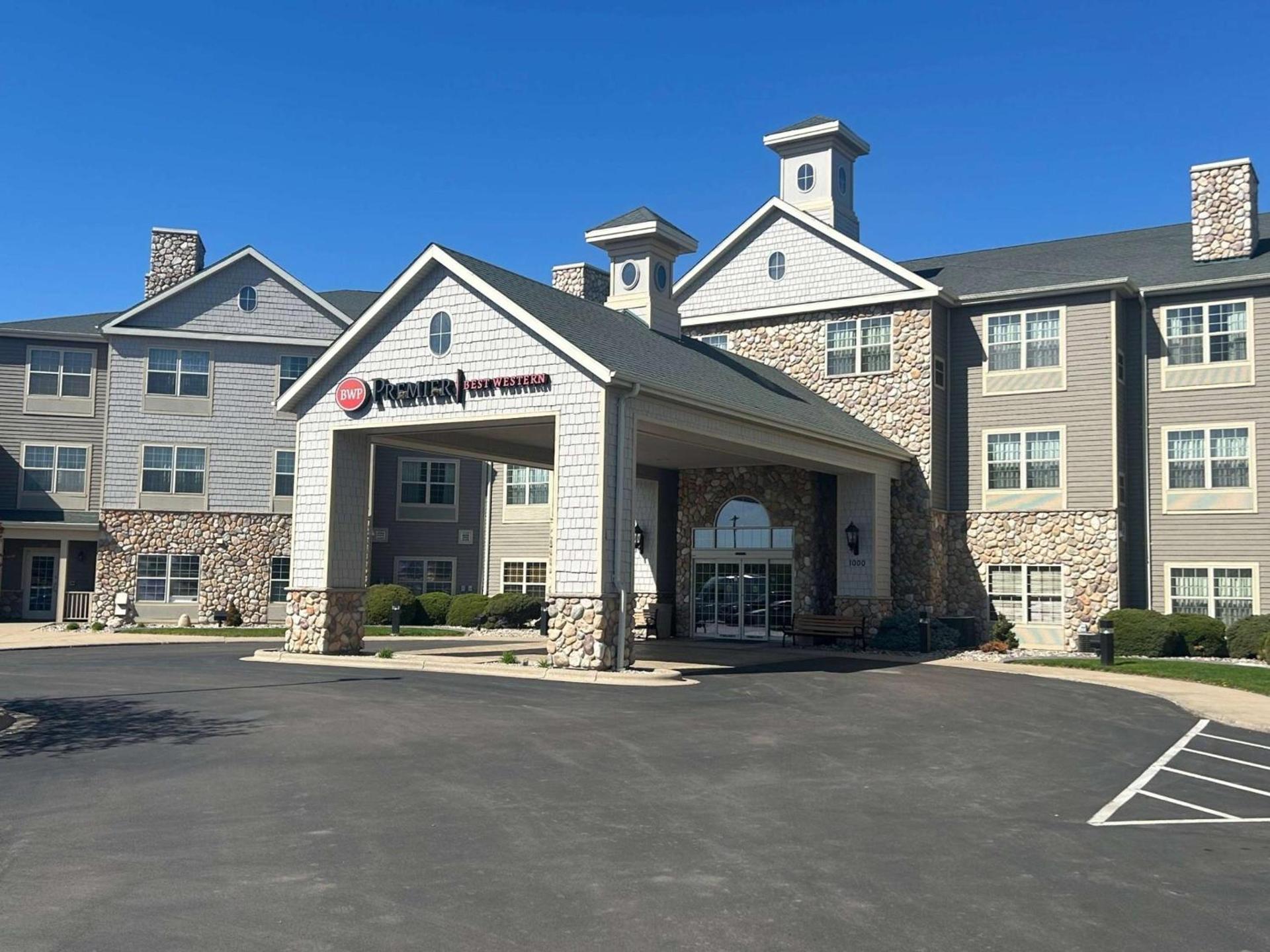 Best Western Premier Bridgewood Hotel Resort — hotel in Neenah