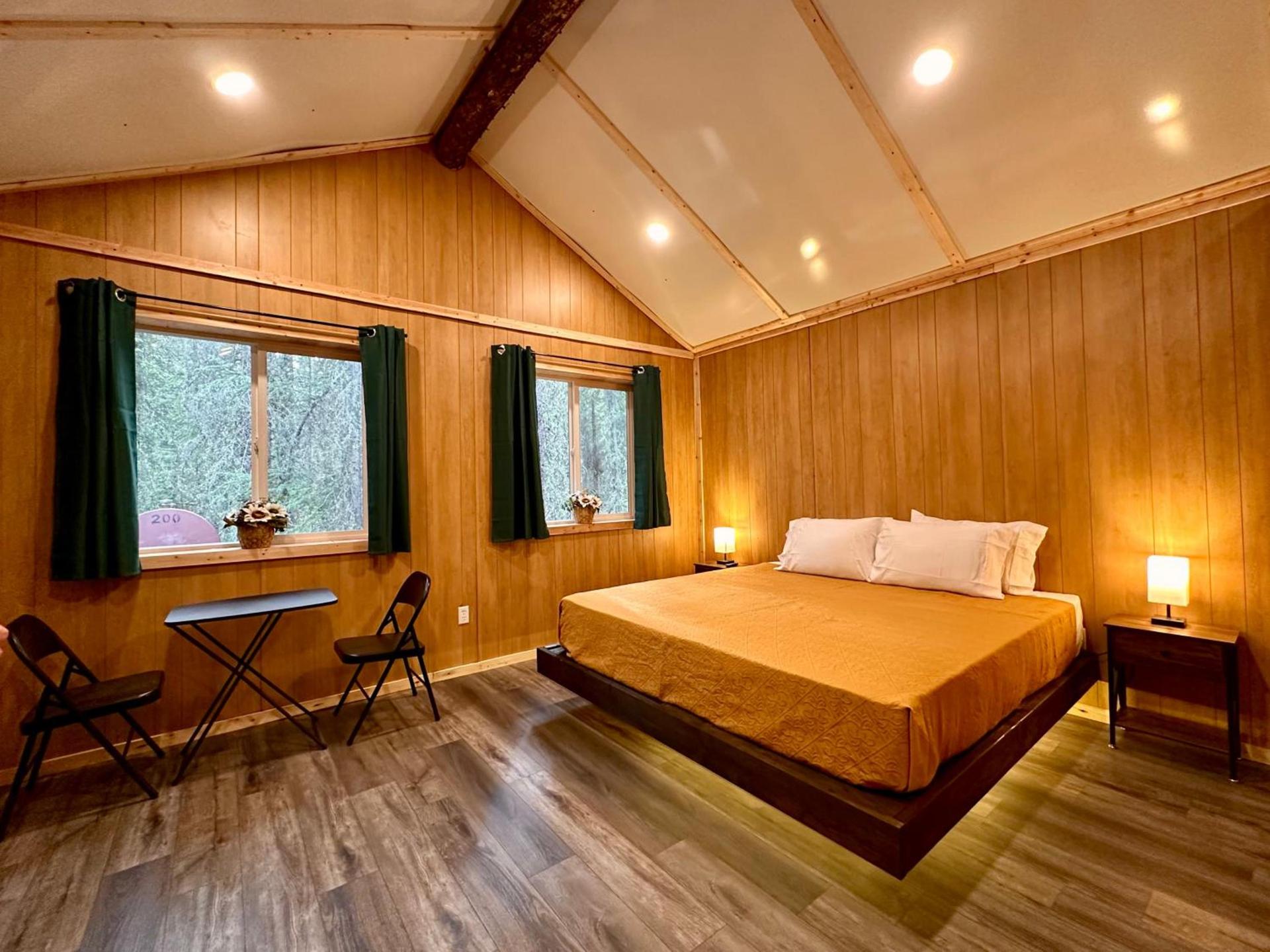 Roberts Lodge photo 17