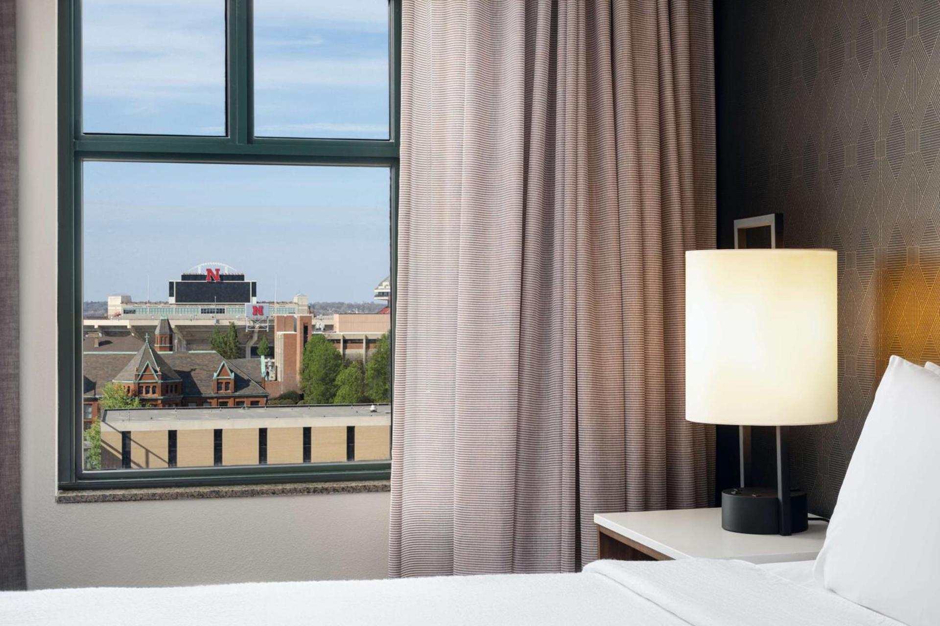 Embassy Suites Lincoln photo 17