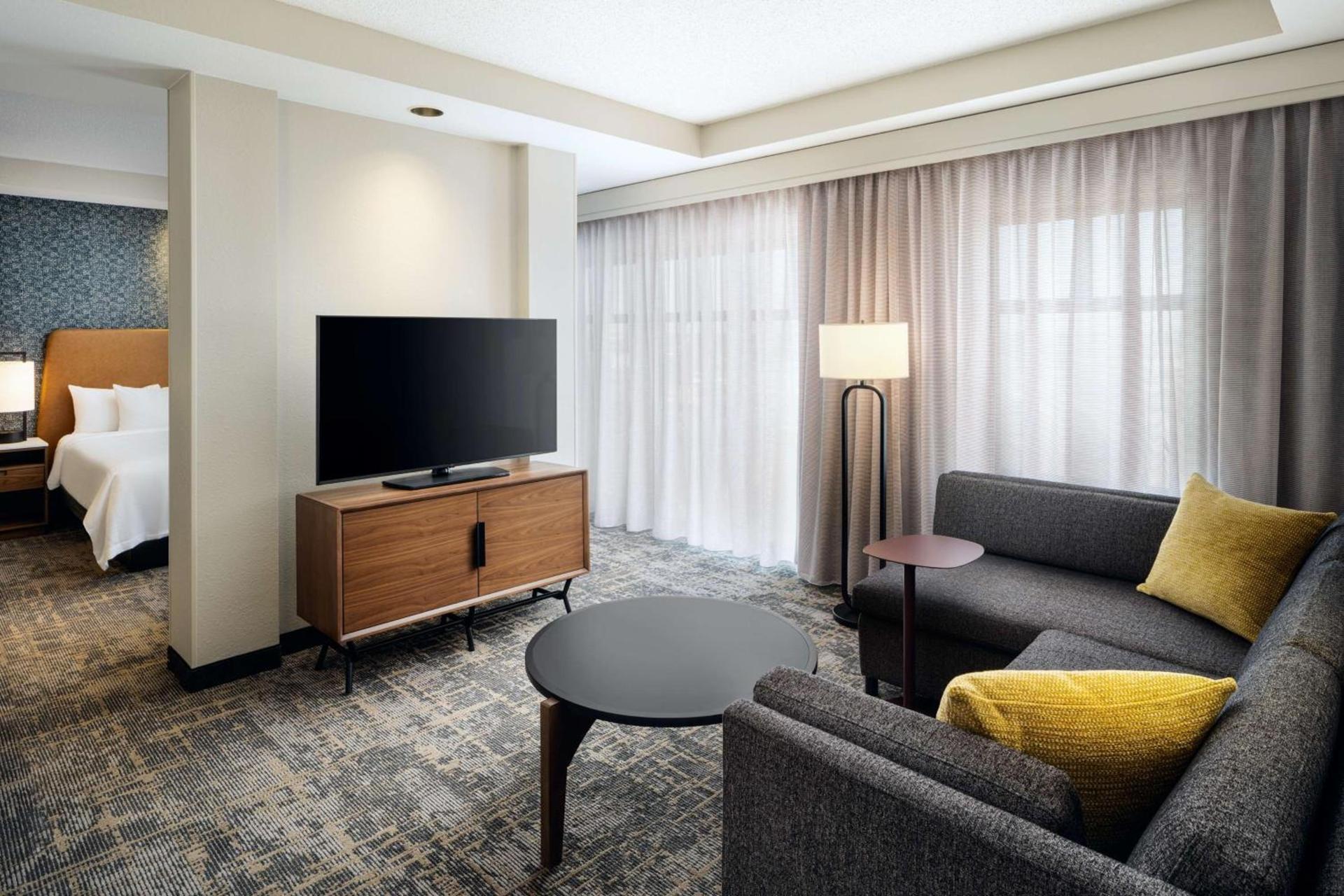 Embassy Suites Lincoln photo 18
