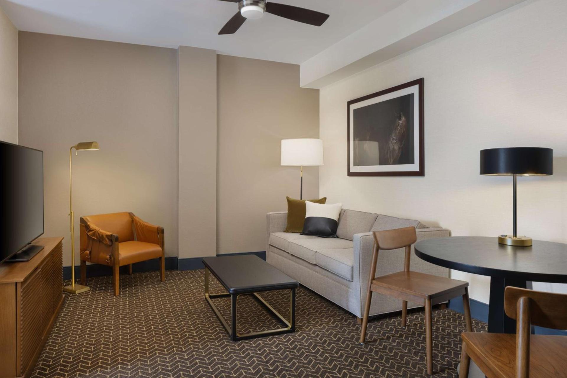 DoubleTree Suites by Hilton Lexington photo 36