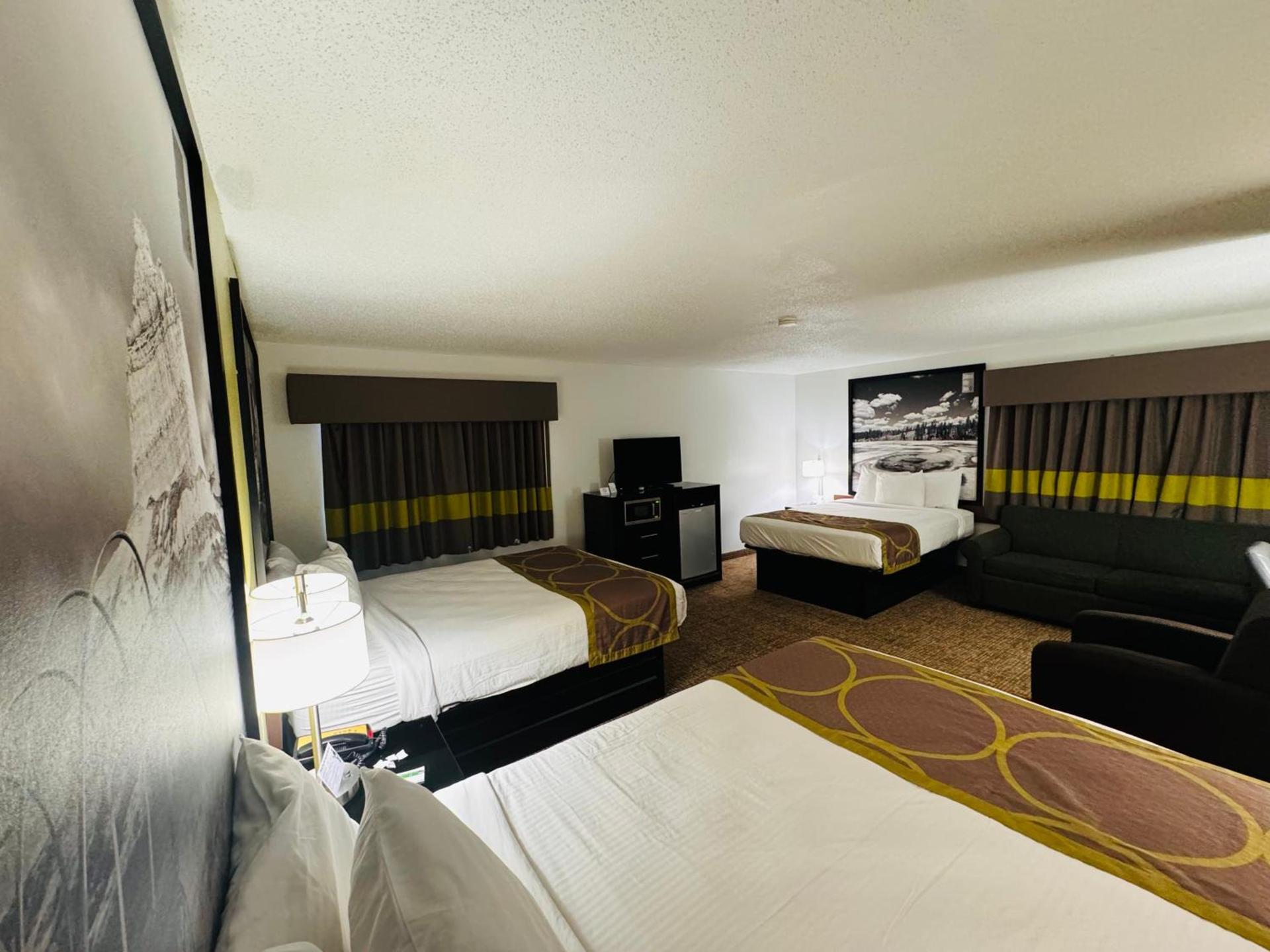 Forest City Inn photo 56
