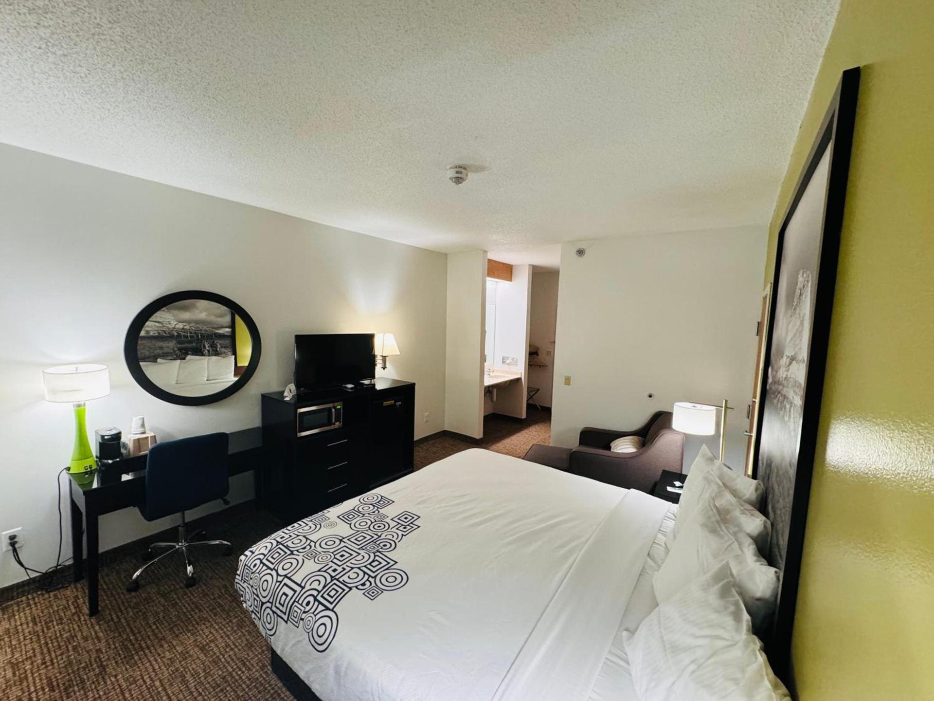 Forest City Inn photo 58